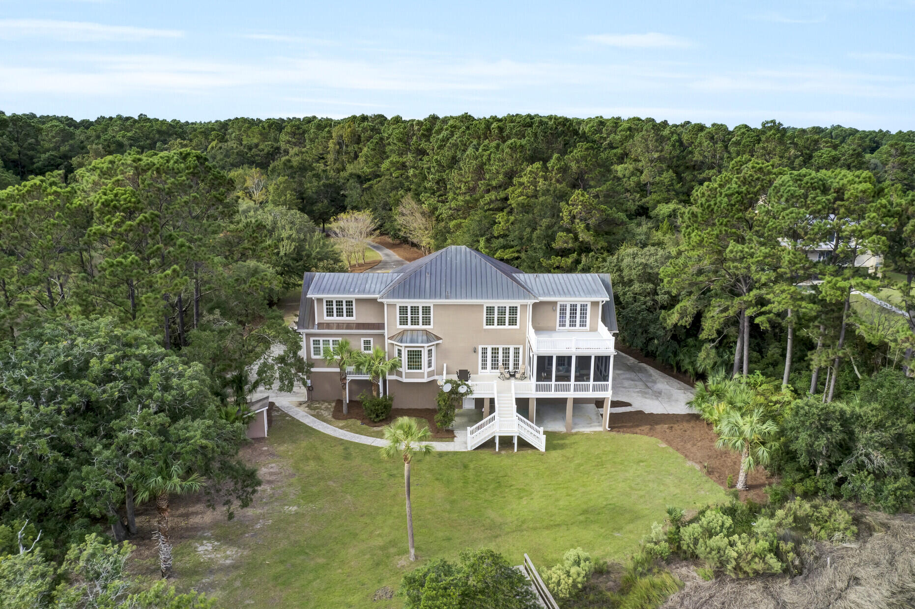 6147 Caravelle Court