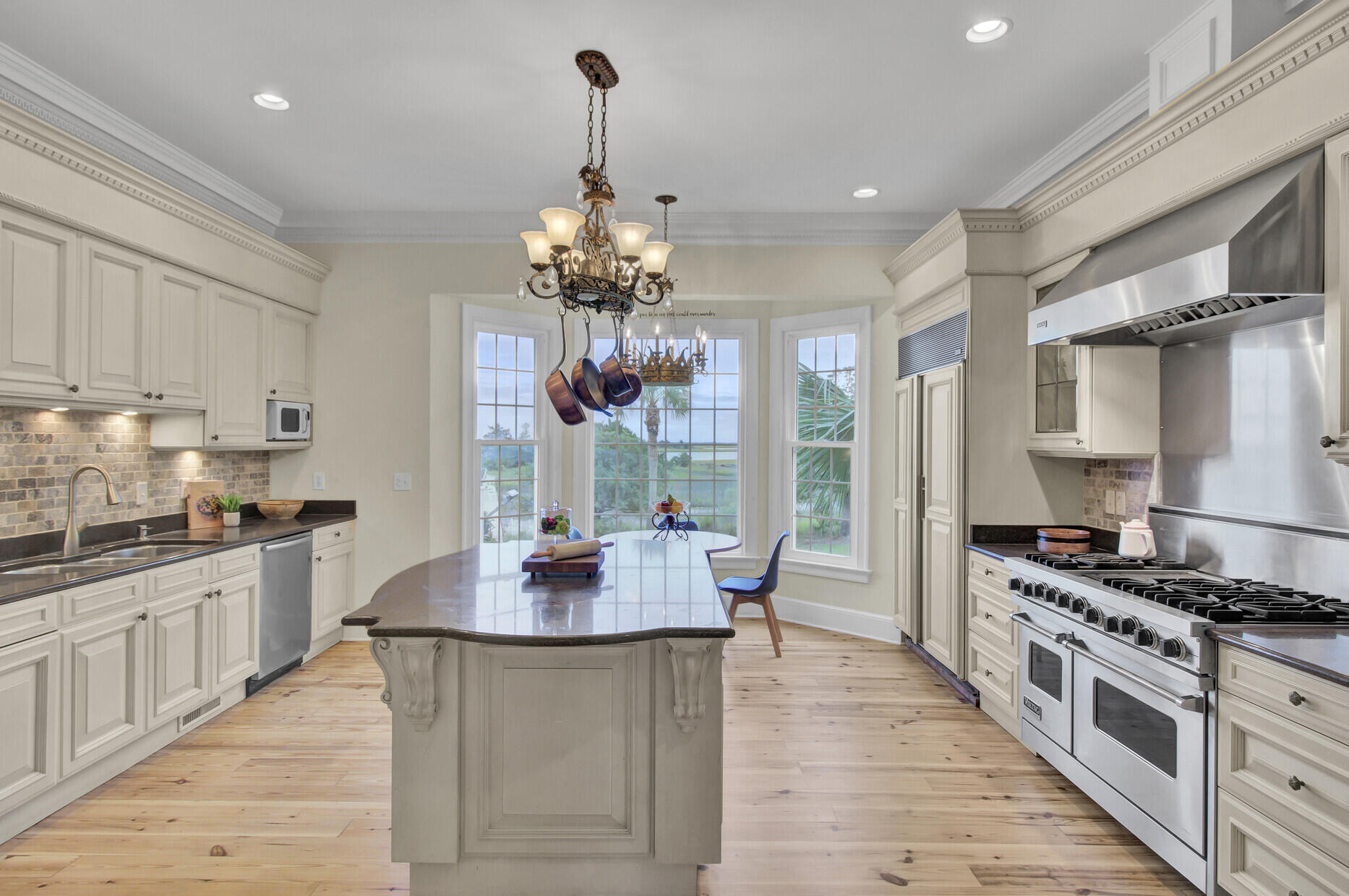 6147 Caravelle Court