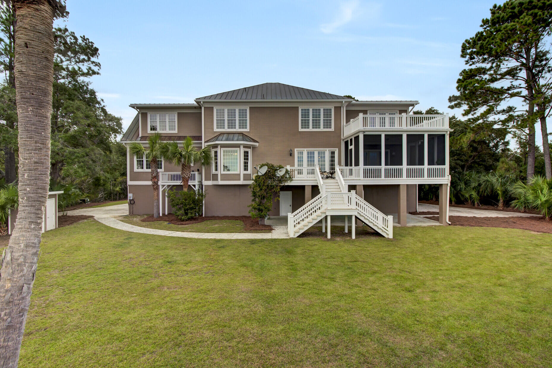 6147 Caravelle Court
