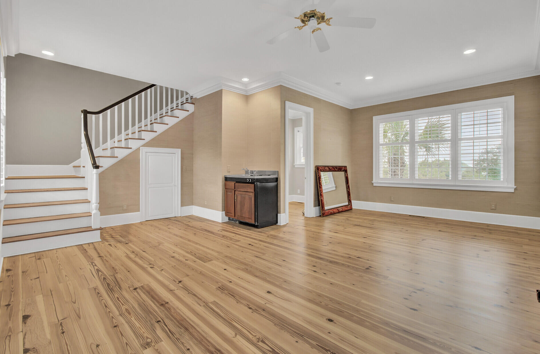 6147 Caravelle Court