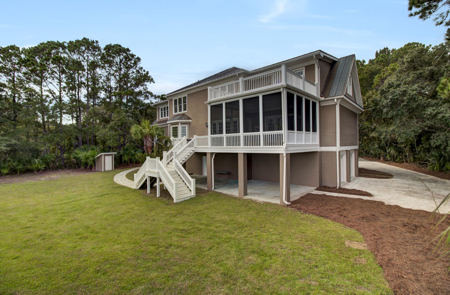 6147 Caravelle Court