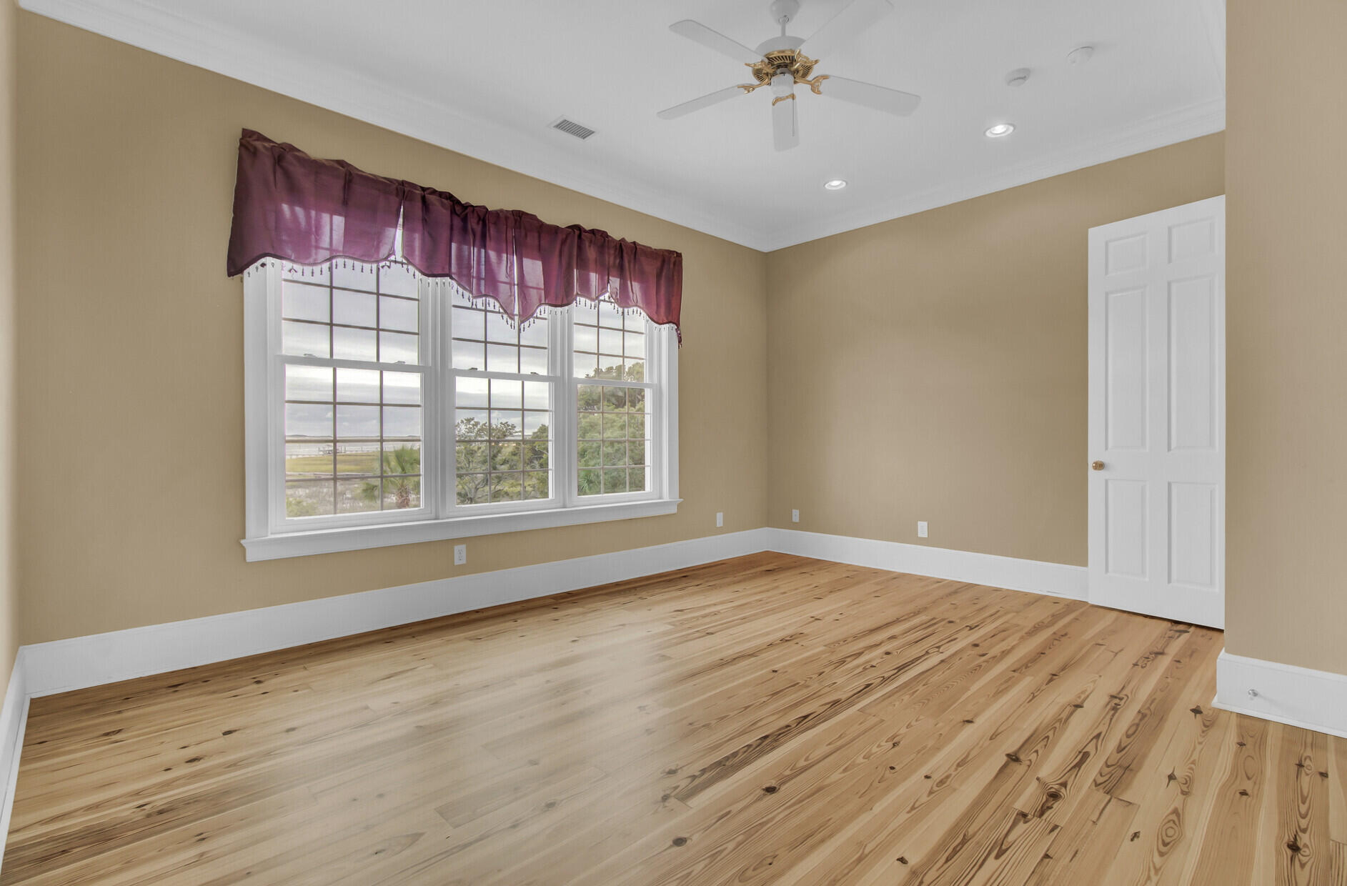 6147 Caravelle Court