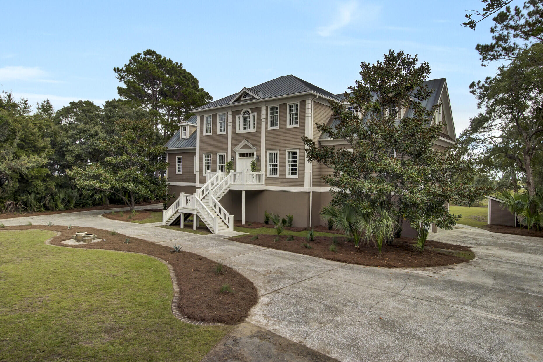 6147 Caravelle Court
