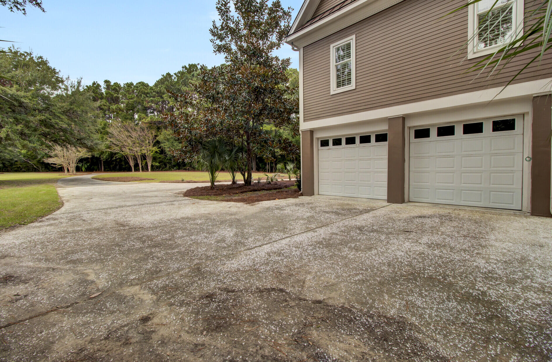 6147 Caravelle Court