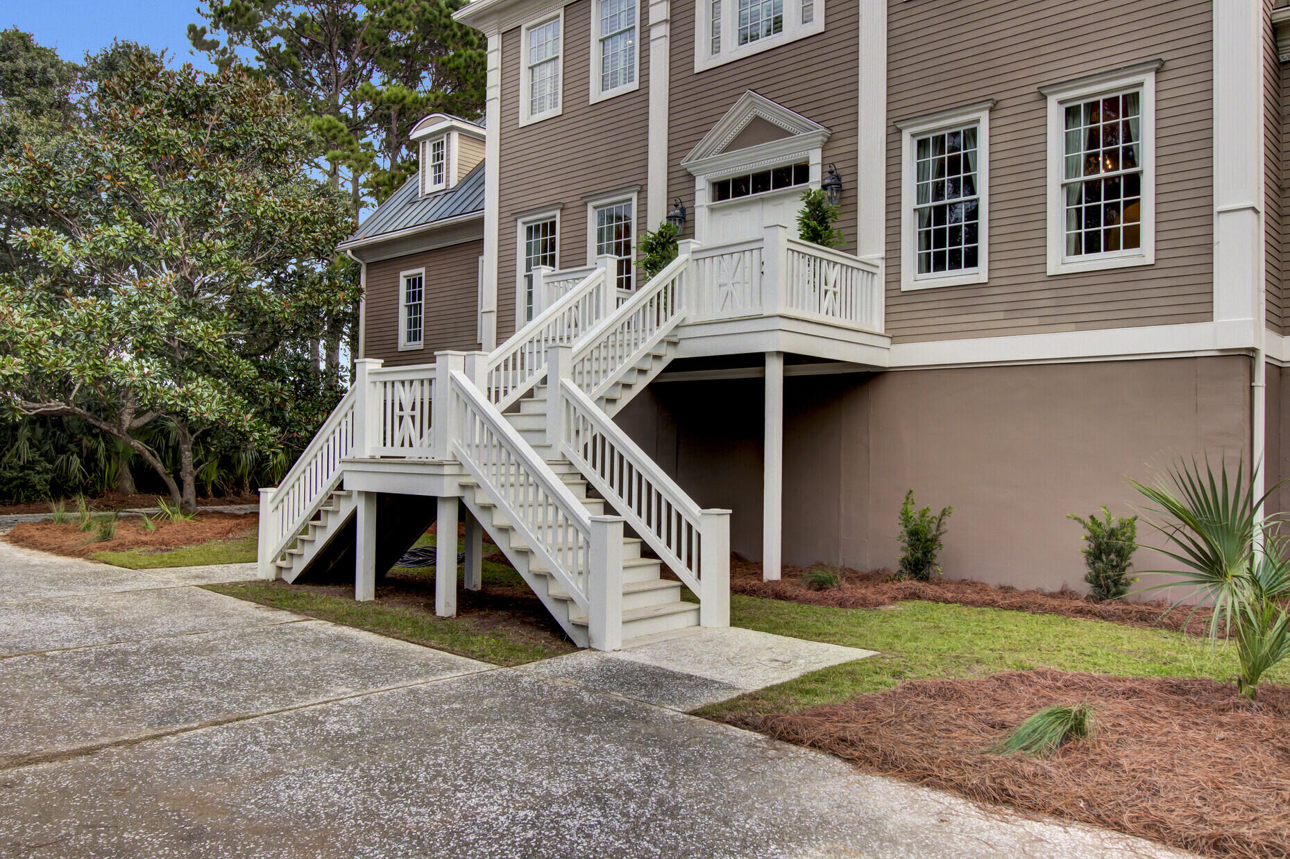 6147 Caravelle Court