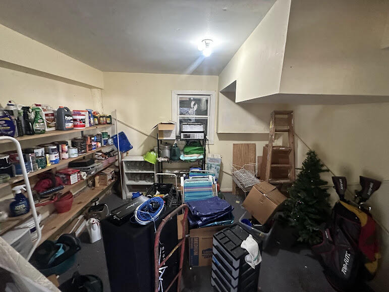 61 Twin Oaks Lane