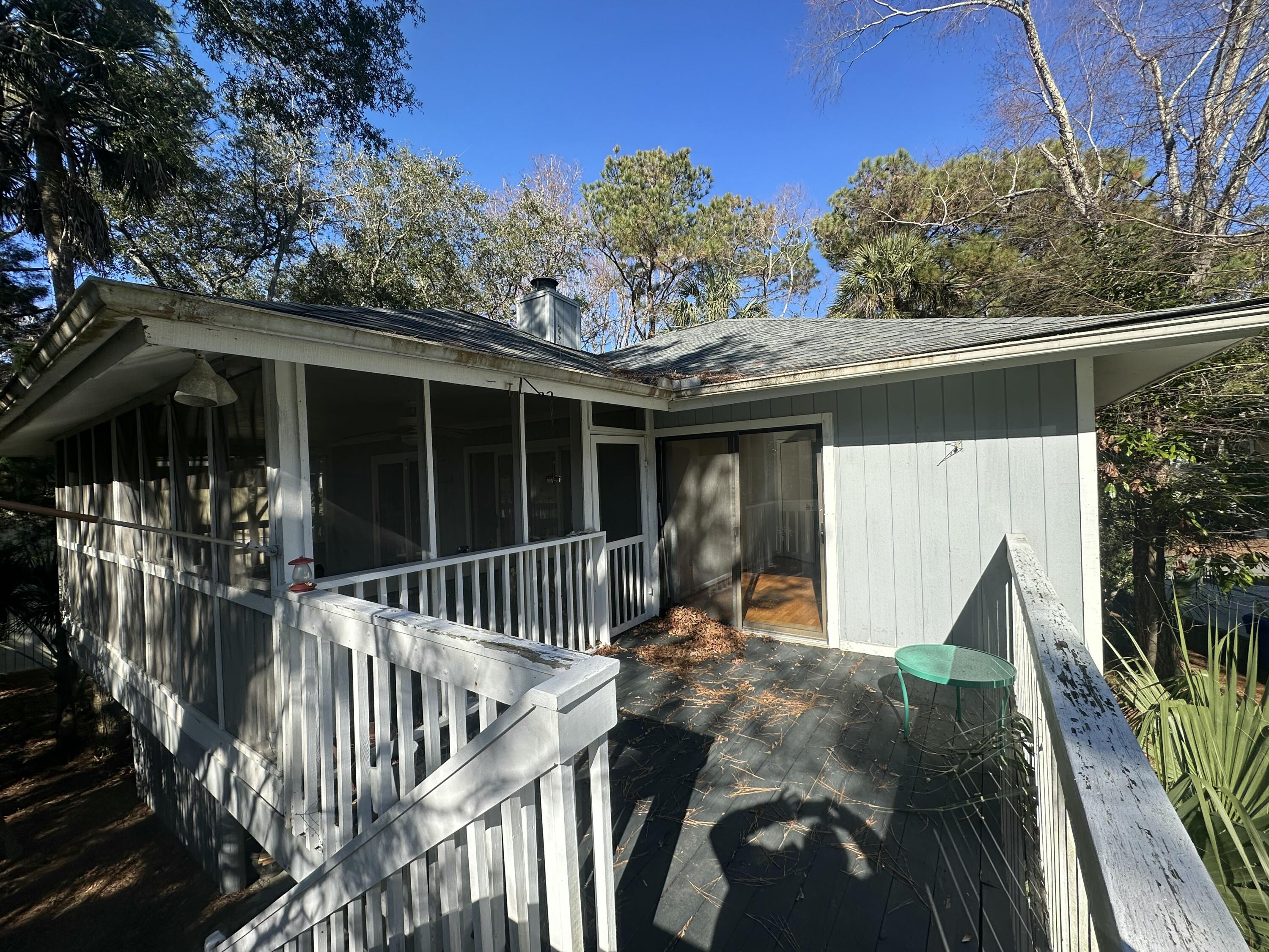 61 Twin Oaks Lane