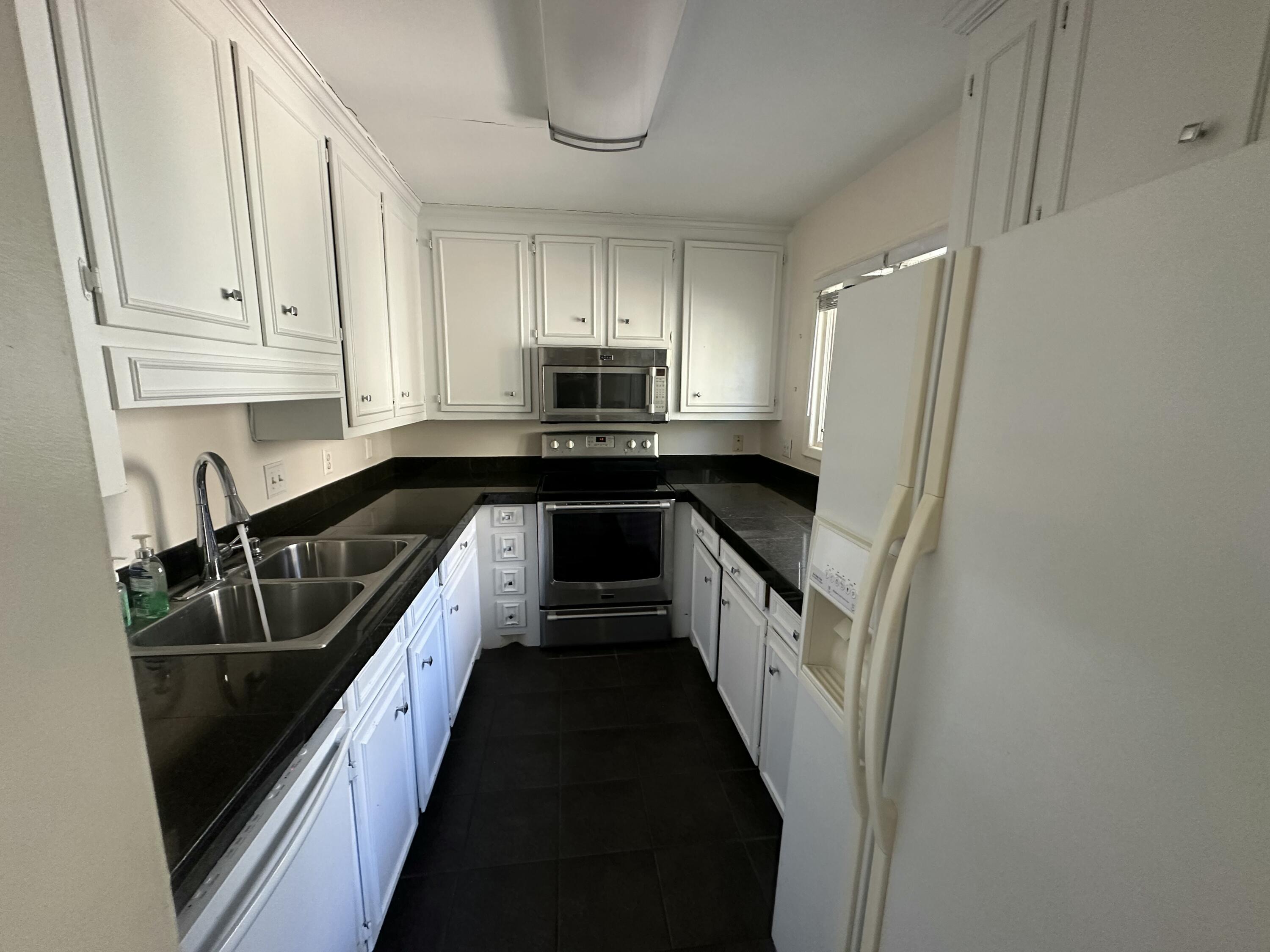 61 Twin Oaks Lane