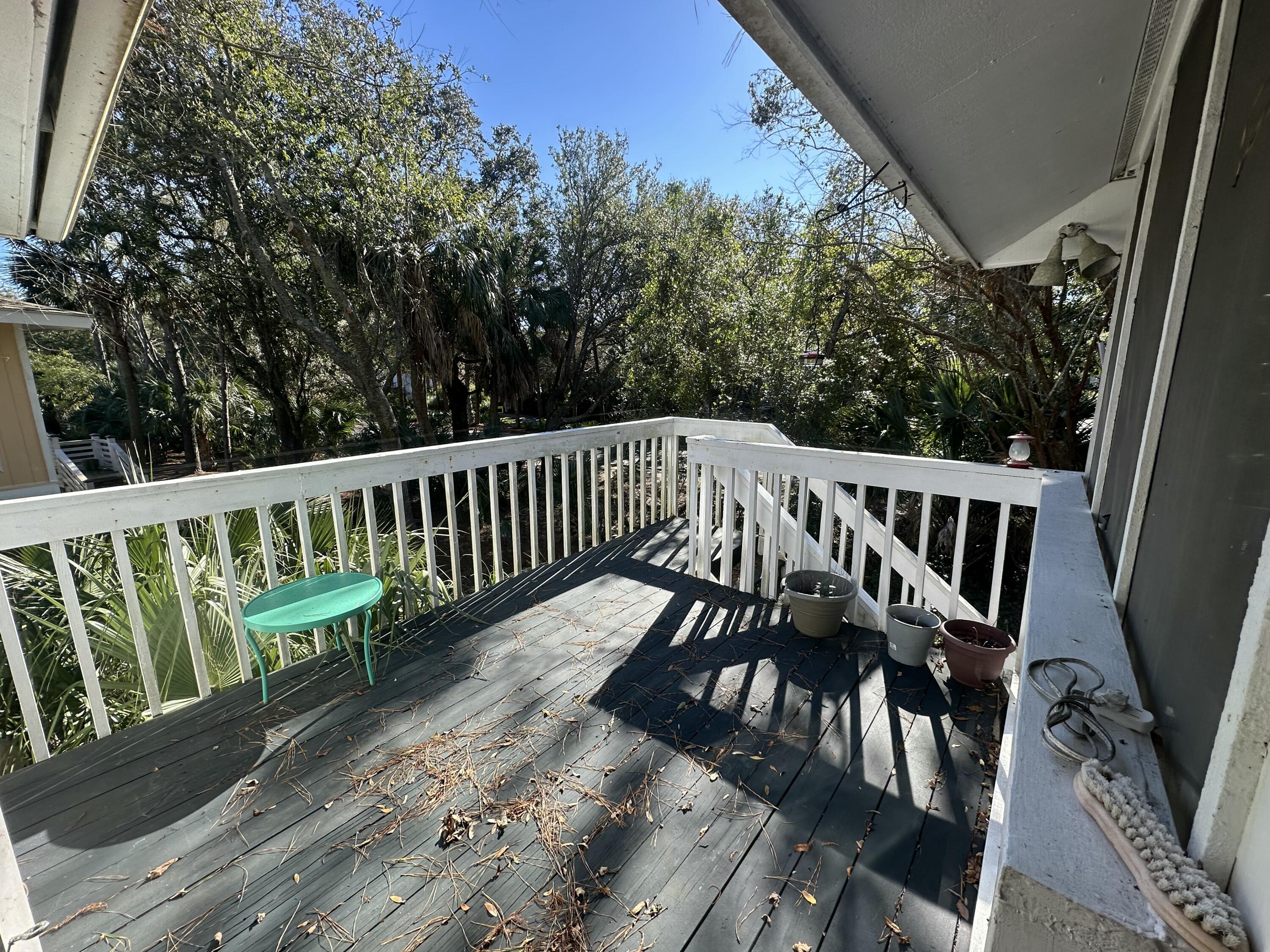 61 Twin Oaks Lane