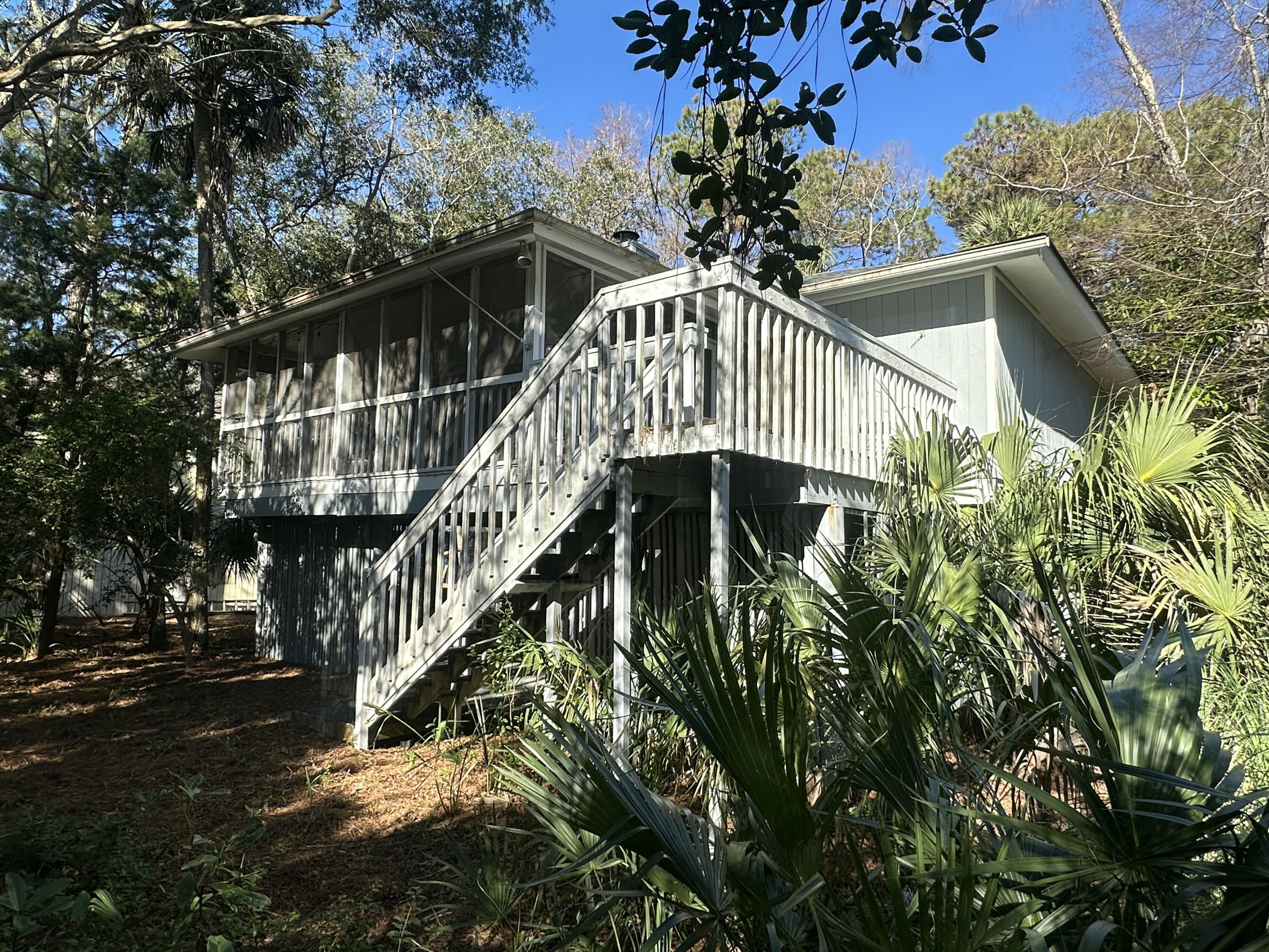 61 Twin Oaks Lane