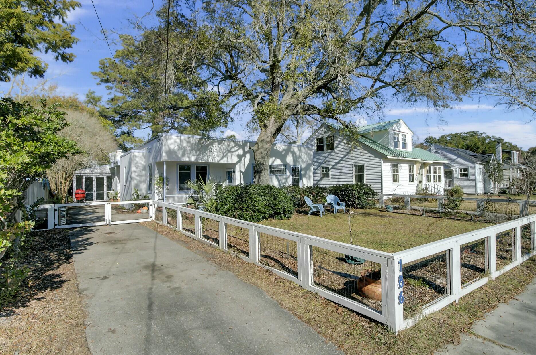 186 Sans Souci Street