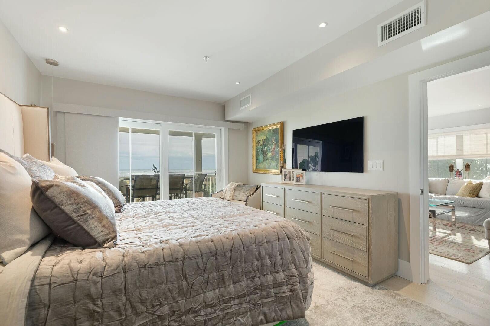 1006 Ocean Boulevard # 103