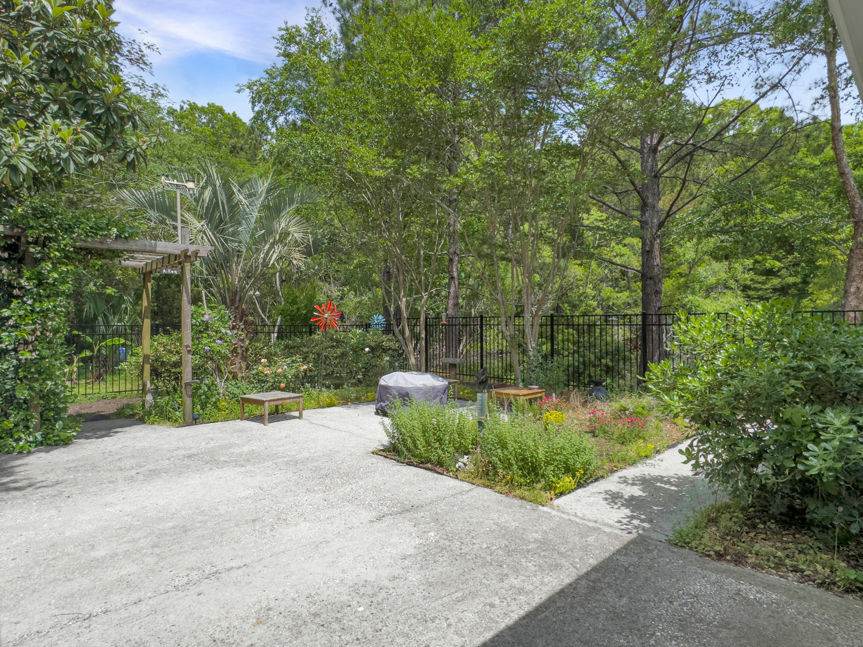 1061 Reverend Joseph Heyward Road