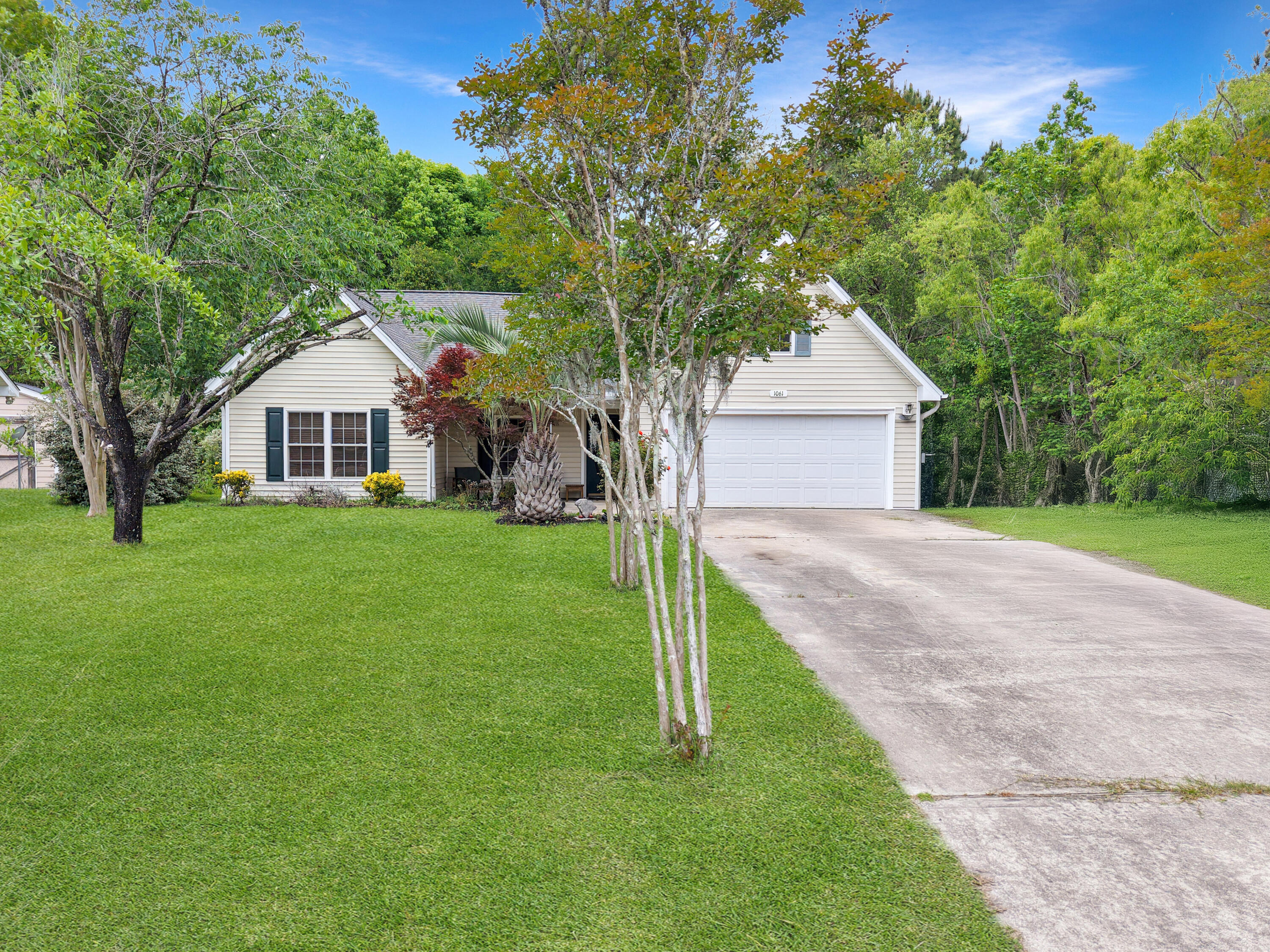 1061 Reverend Joseph Heyward Road
