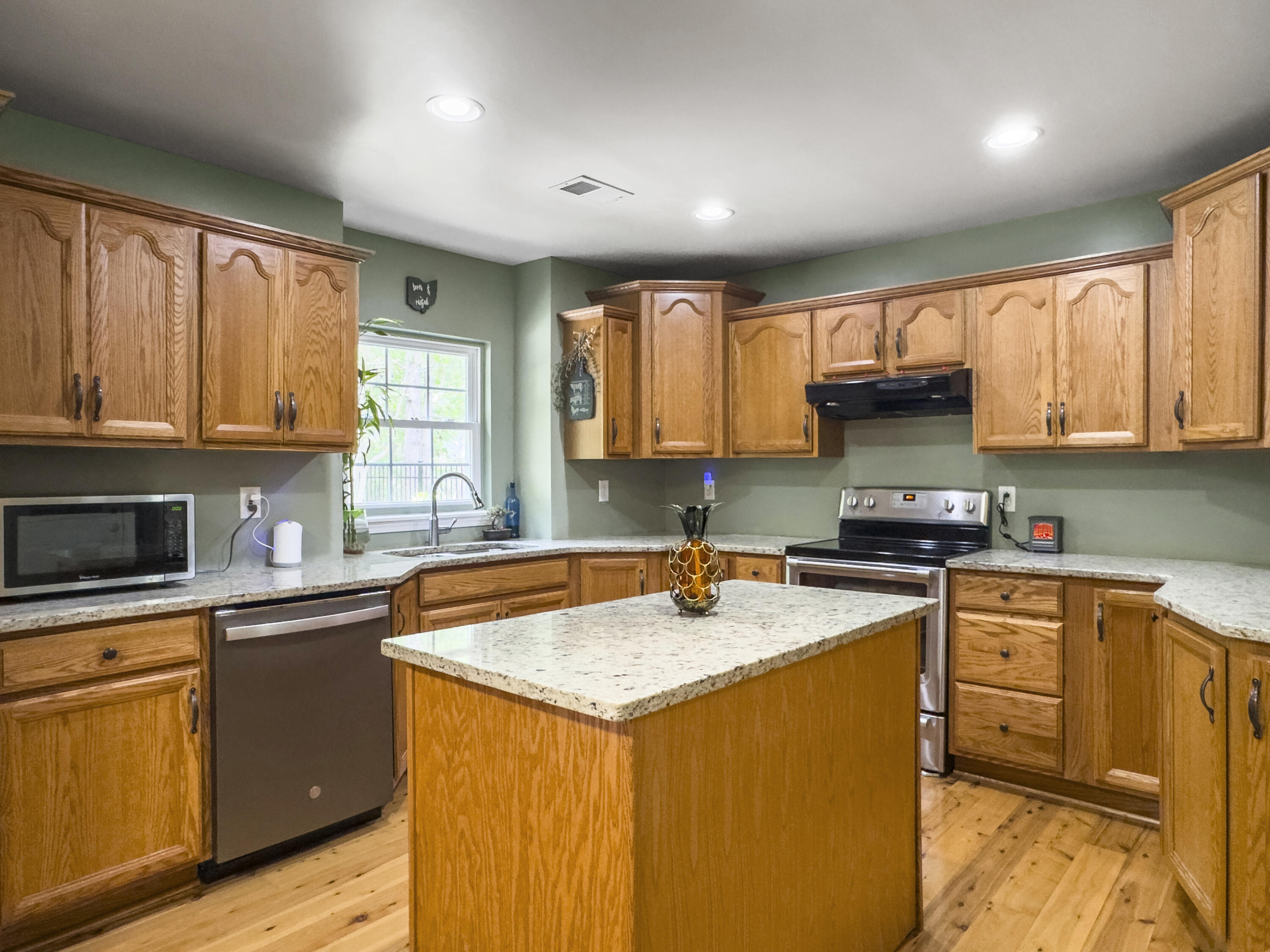 1061 Reverend Joseph Heyward Road