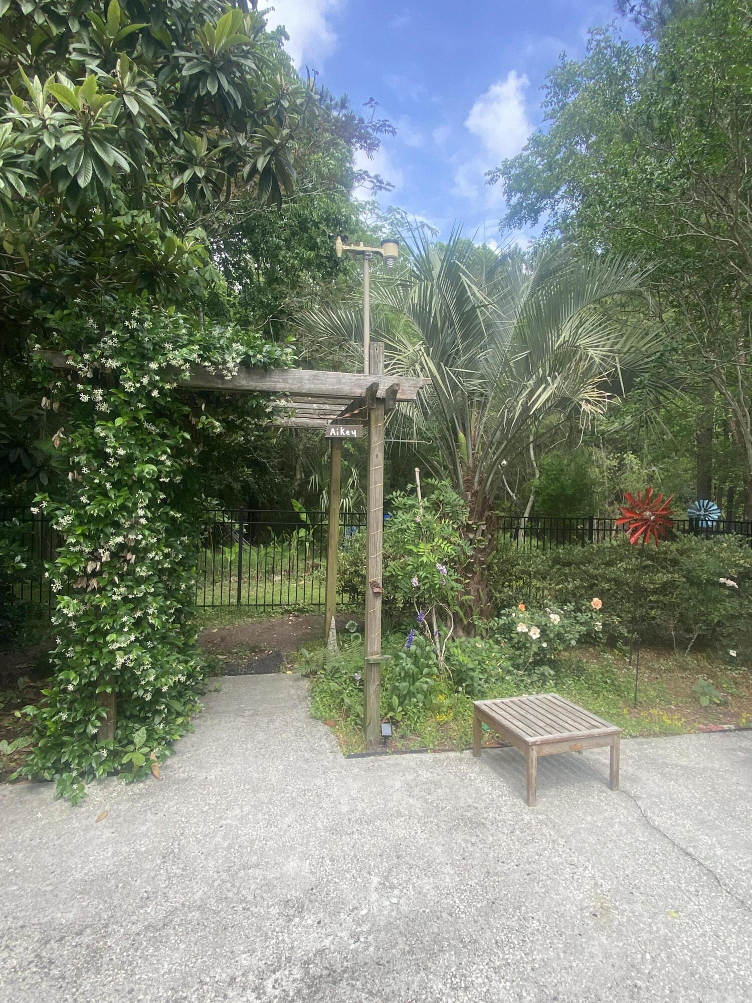1061 Reverend Joseph Heyward Road