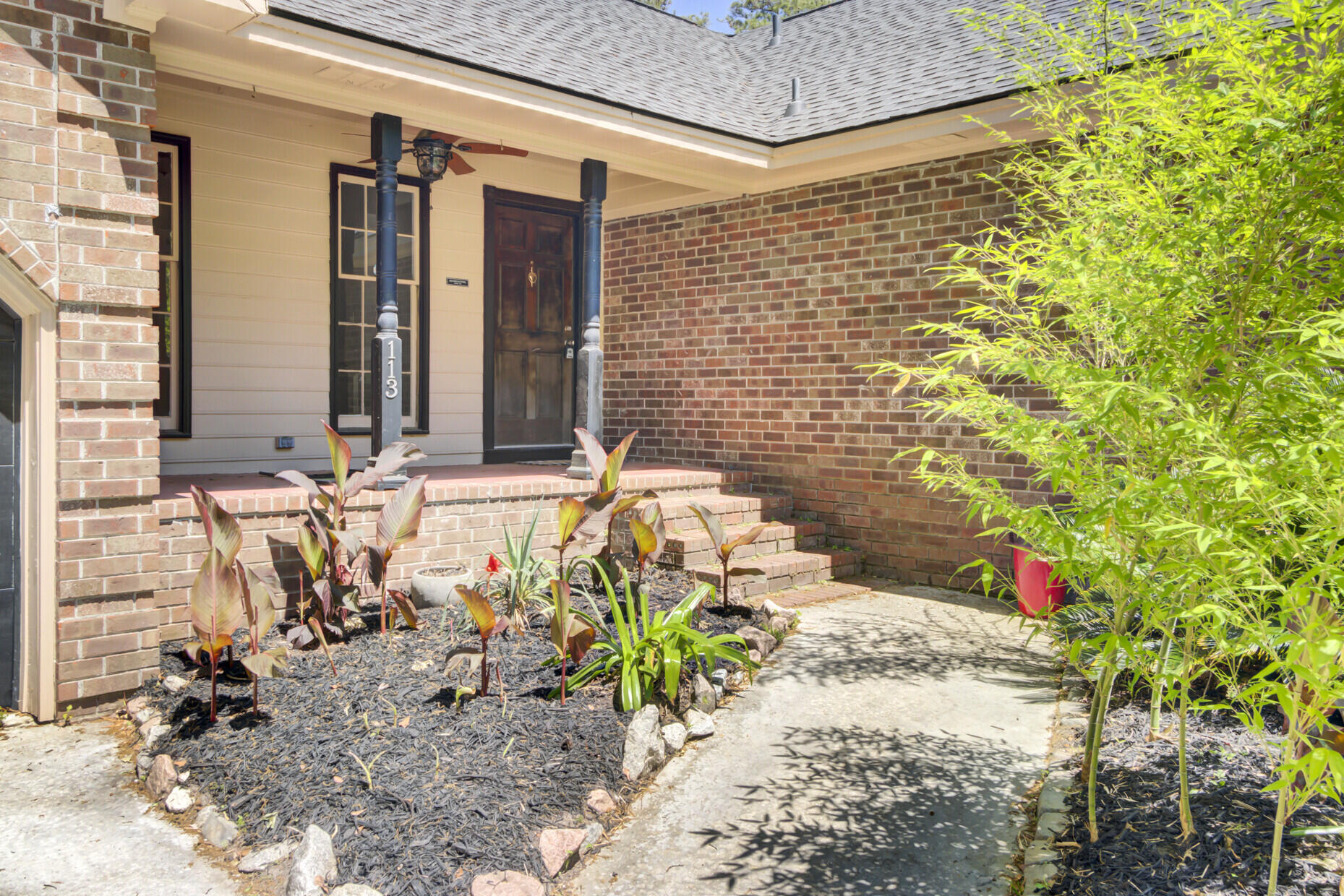 113 Dove Lane