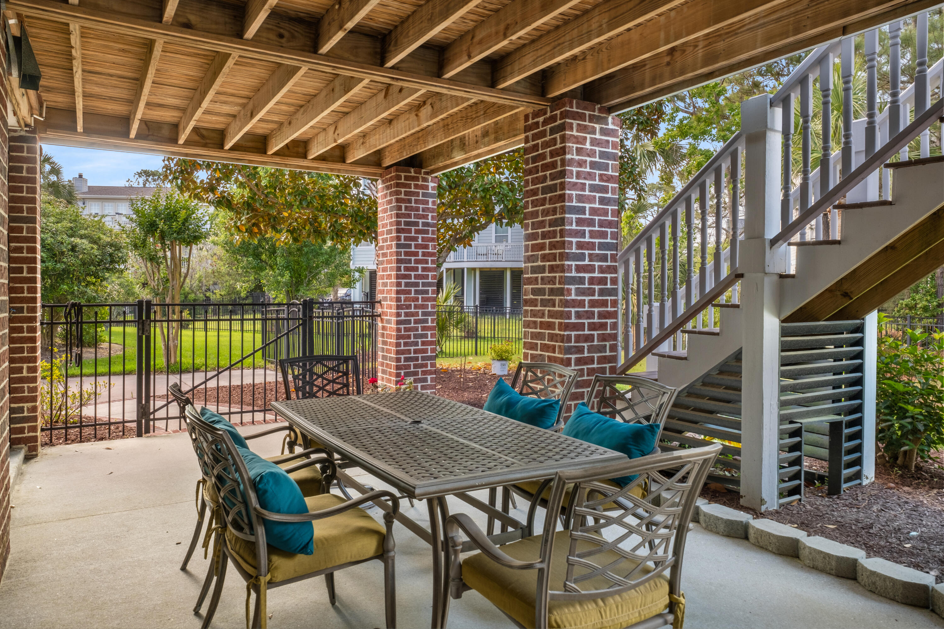 2645 Crooked Stick Lane