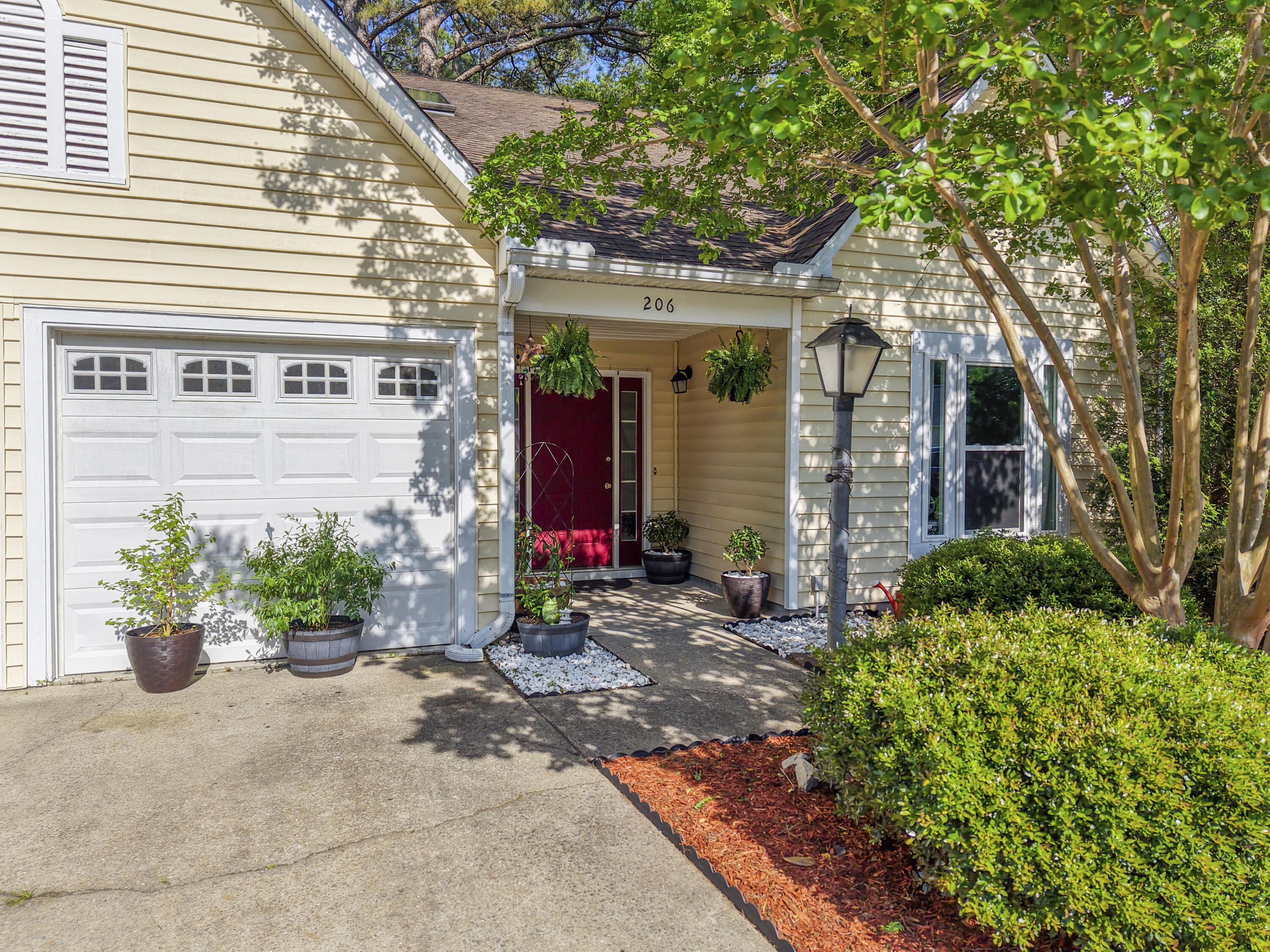 206 Challis Court
