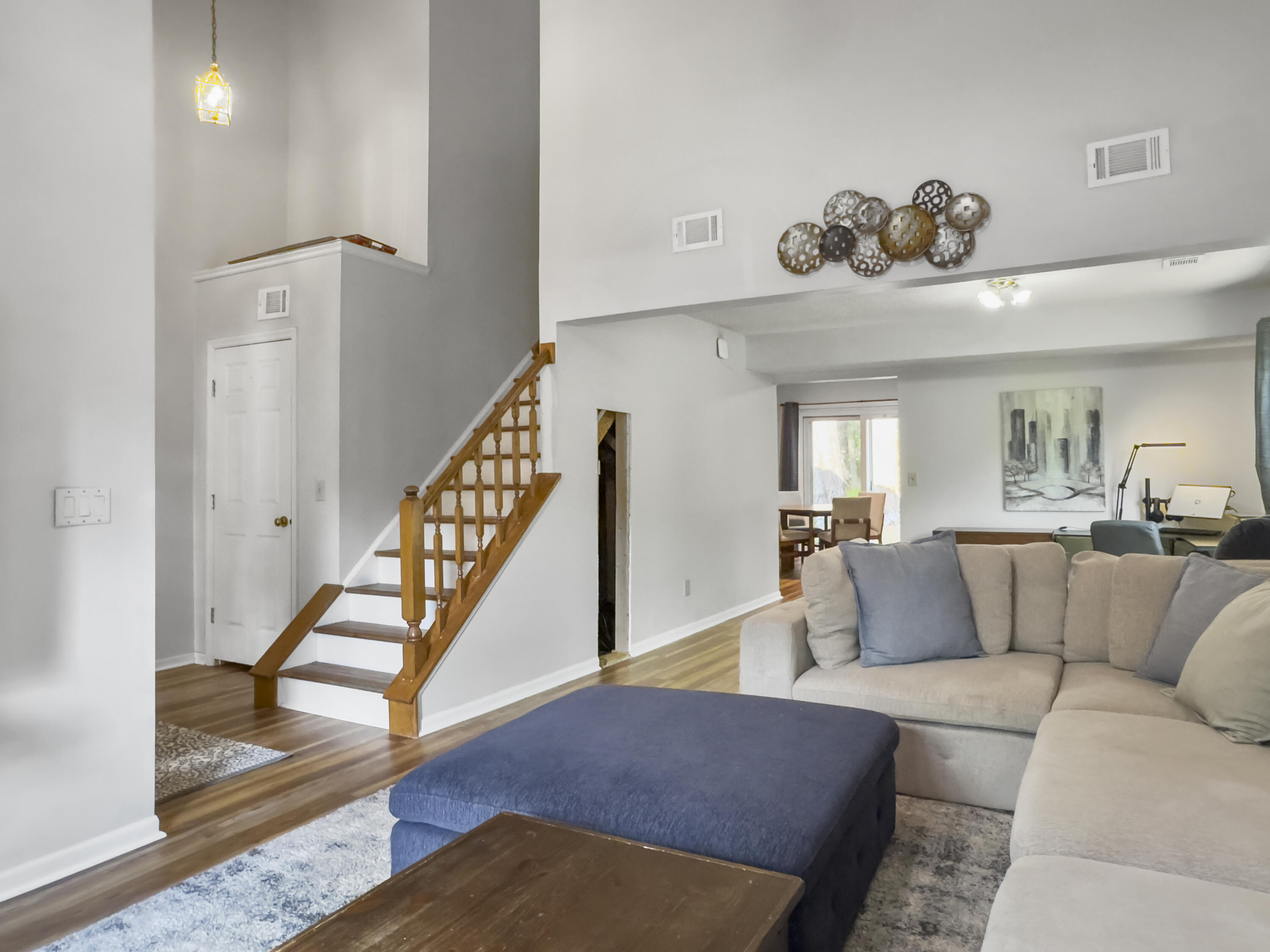 206 Challis Court