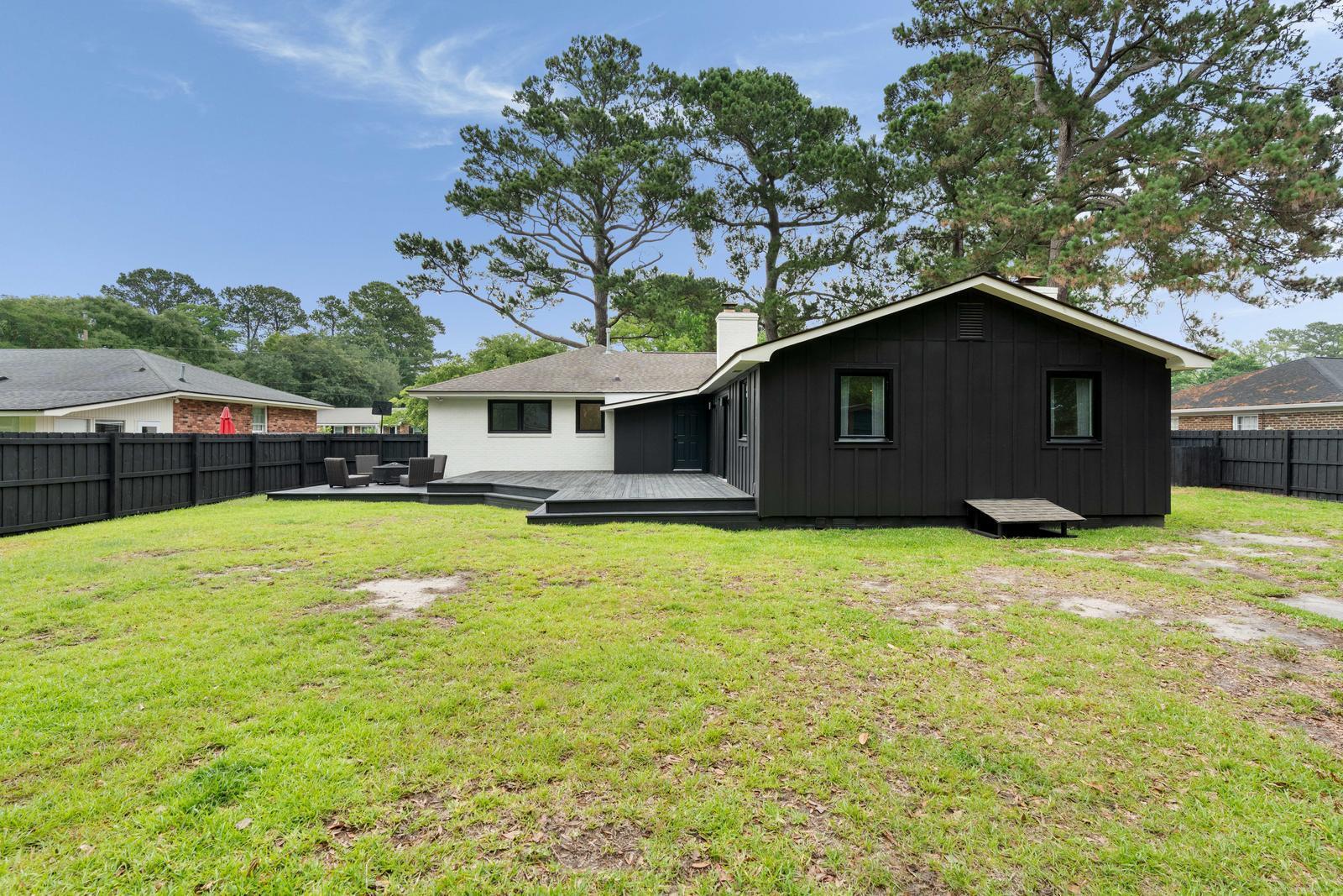 403 Wedgwood Street