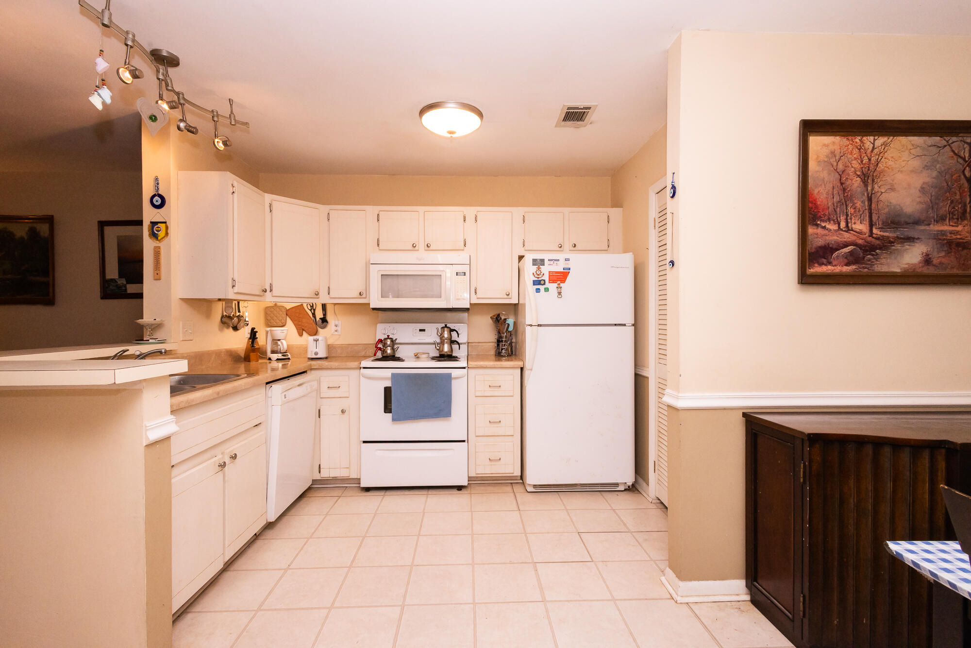 1211 Meadow Park Lane # B