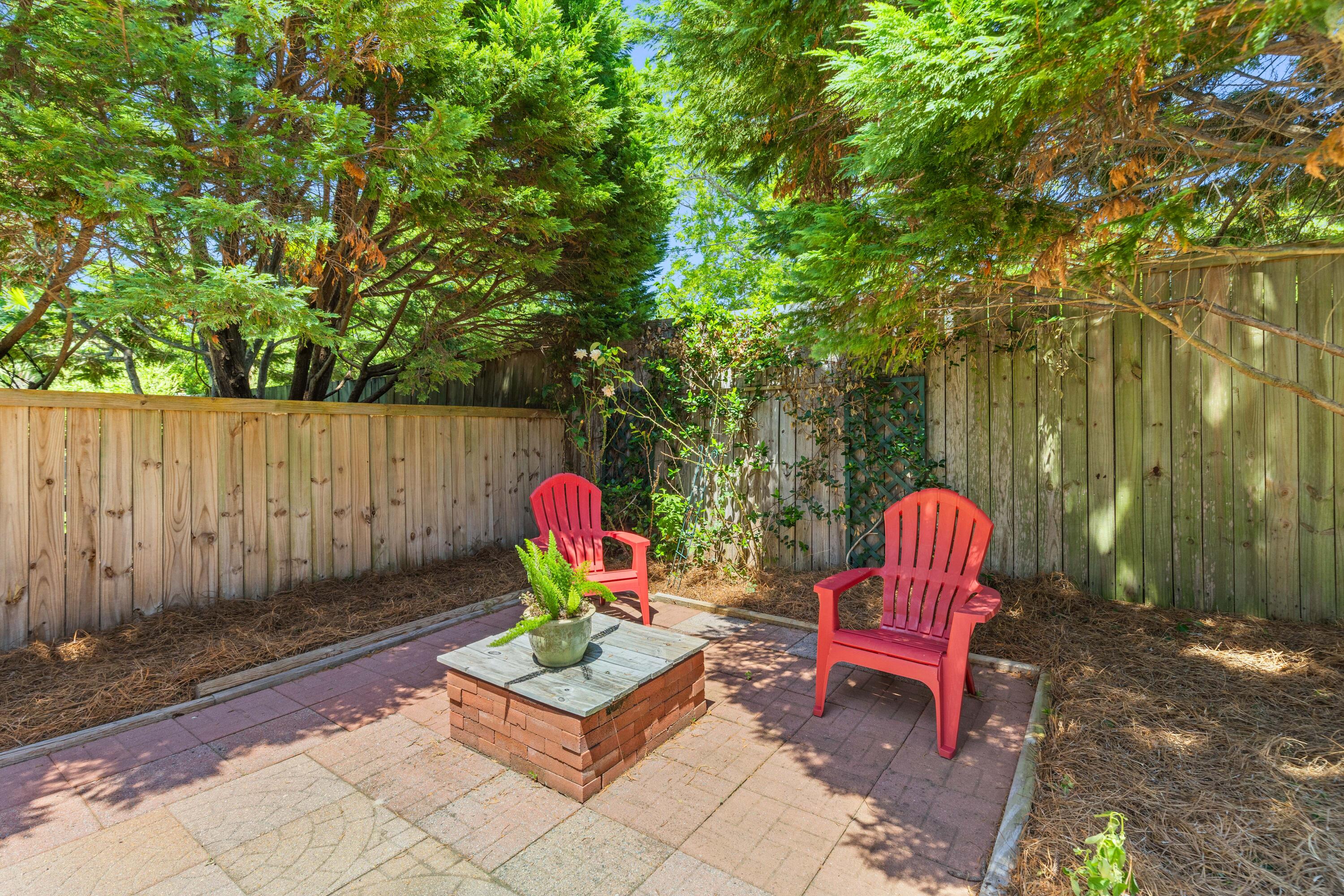 1441 Waterside Court