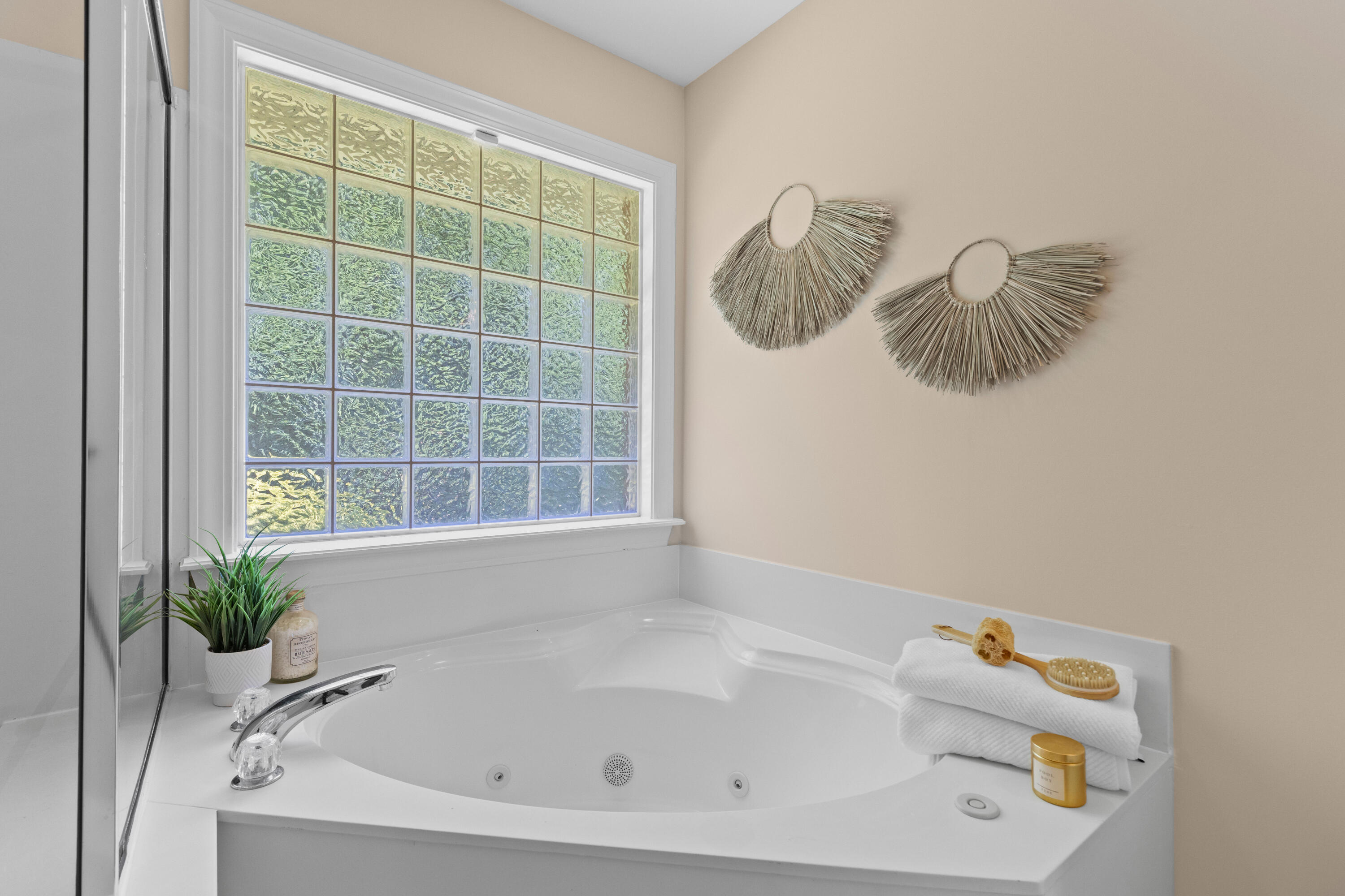 1441 Waterside Court