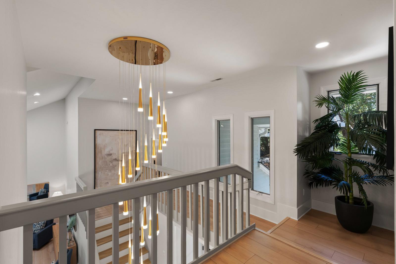 16 Edgewater Alley