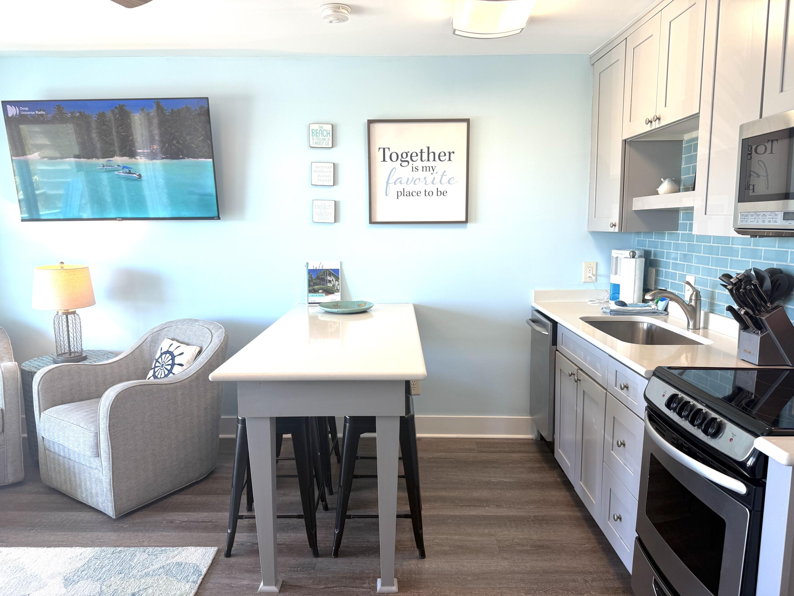 1300 Ocean Blvd Boulevard # 208