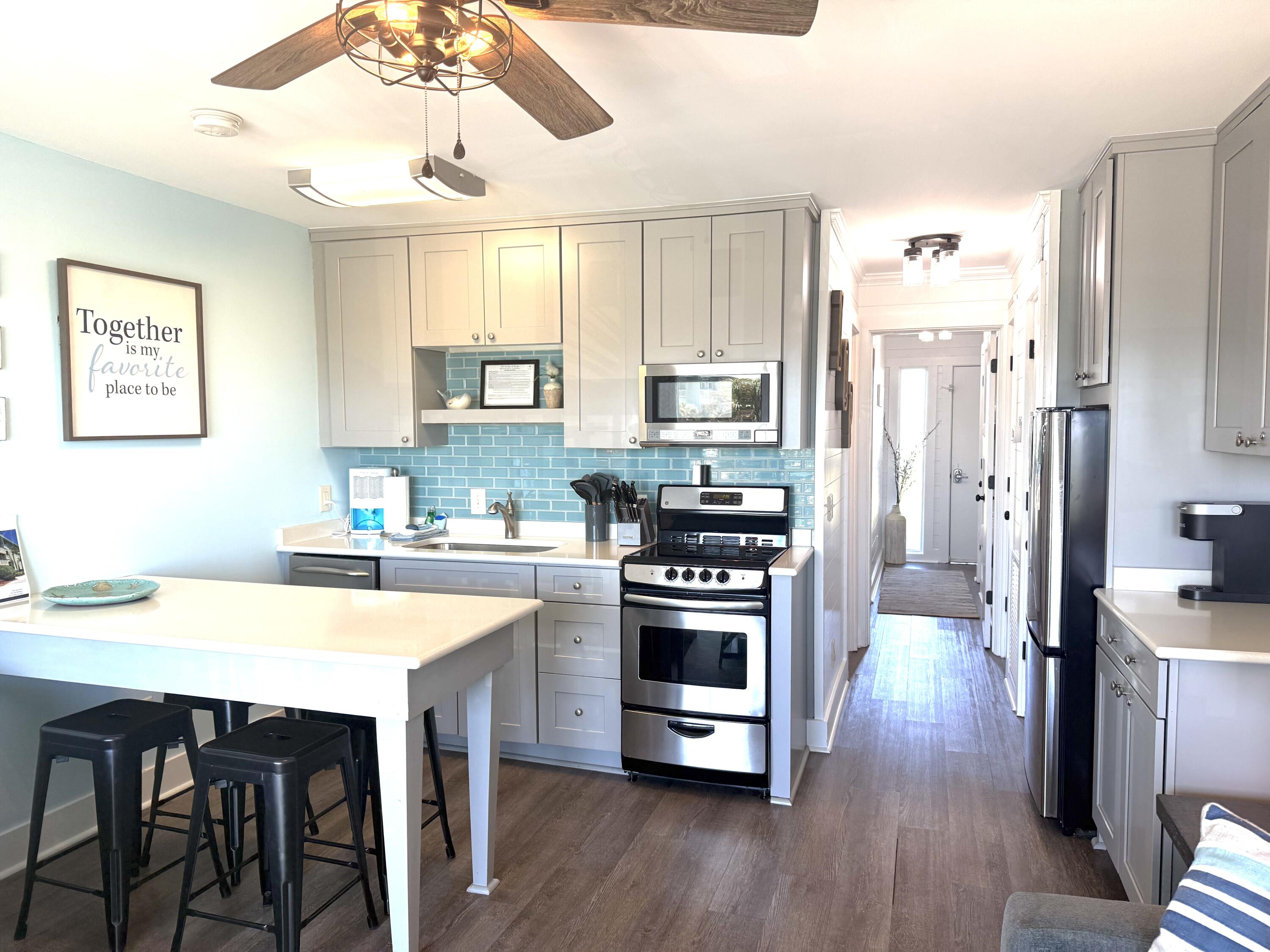 1300 Ocean Blvd Boulevard # 208