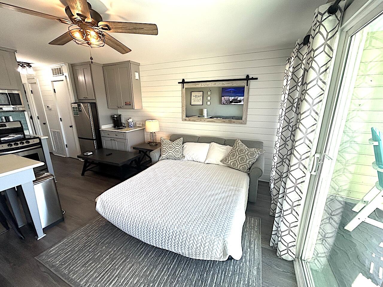 1300 Ocean Blvd Boulevard # 208