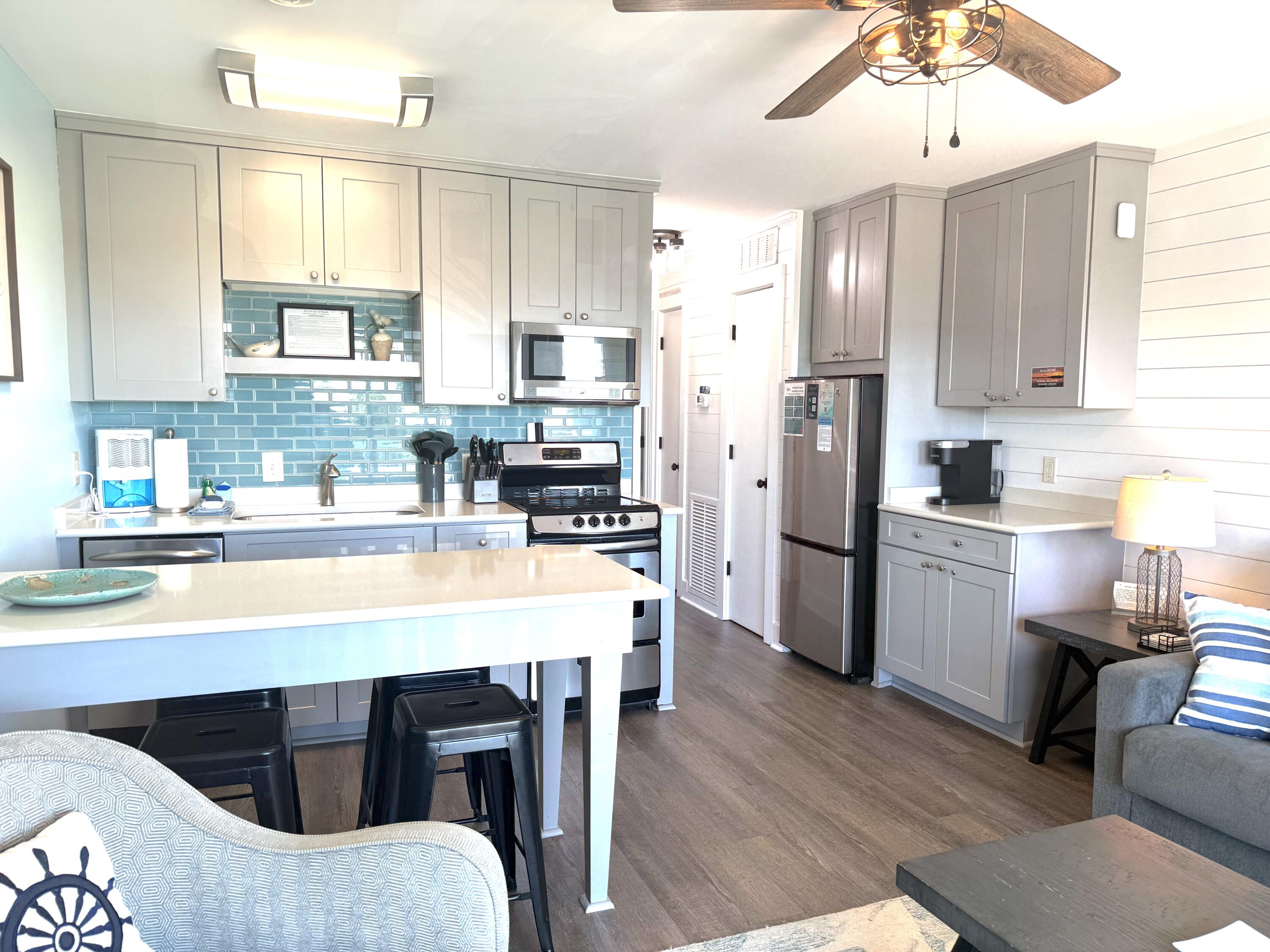 1300 Ocean Blvd Boulevard # 208