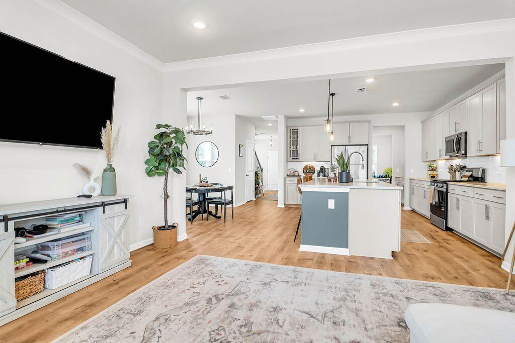 801 Lachicotte Creek Drive