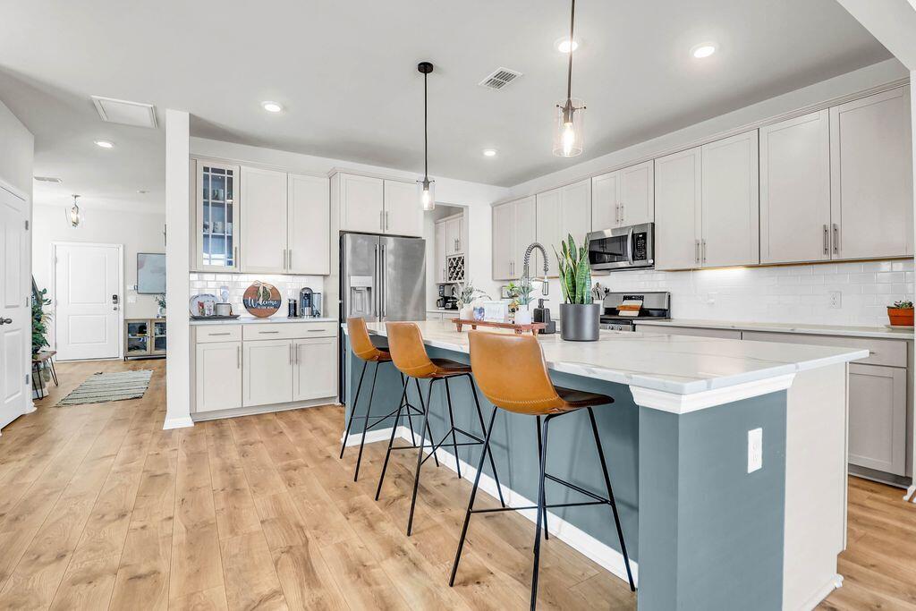 801 Lachicotte Creek Drive