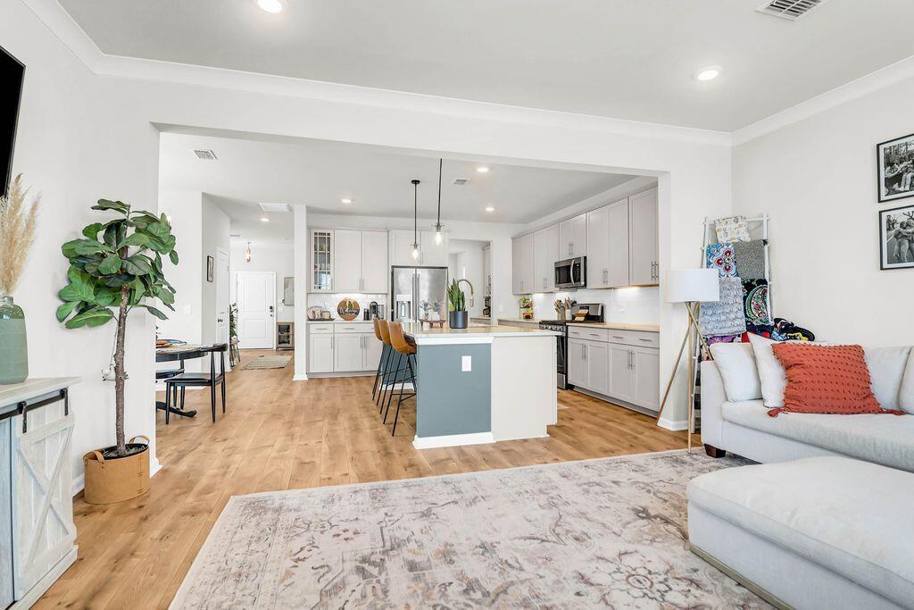 801 Lachicotte Creek Drive