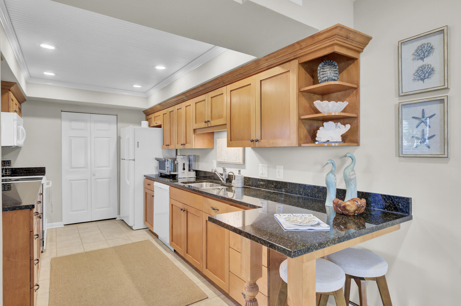 409 Yacht Harbor Court # 409