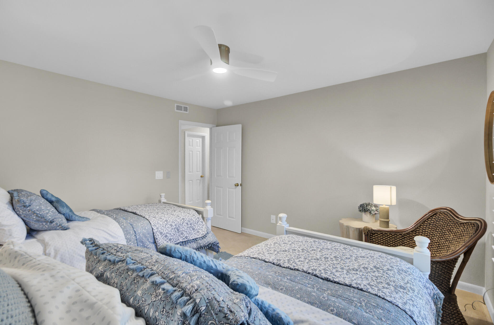 409 Yacht Harbor Court # 409