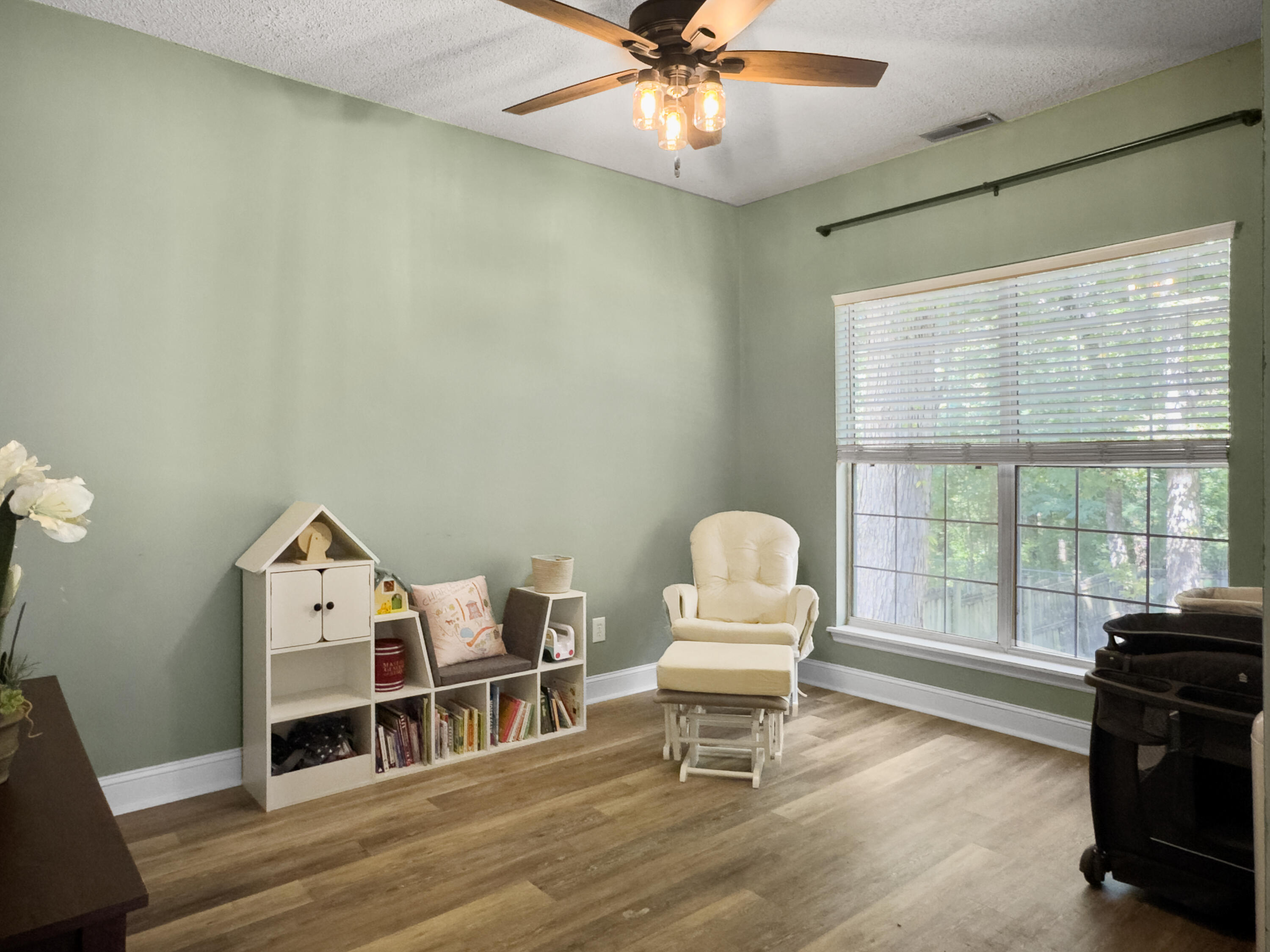 125 Stonehurst Drive