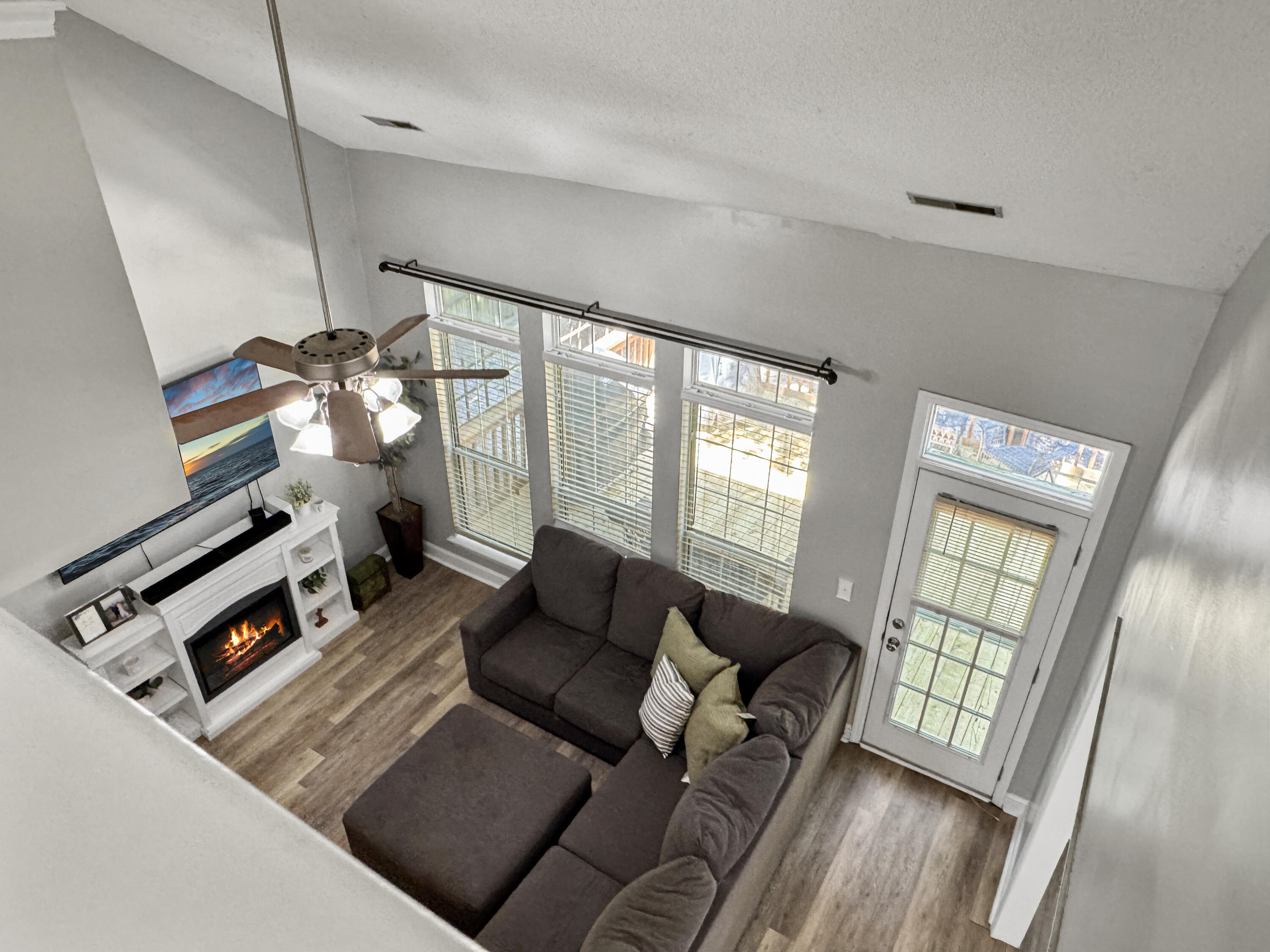 125 Stonehurst Drive