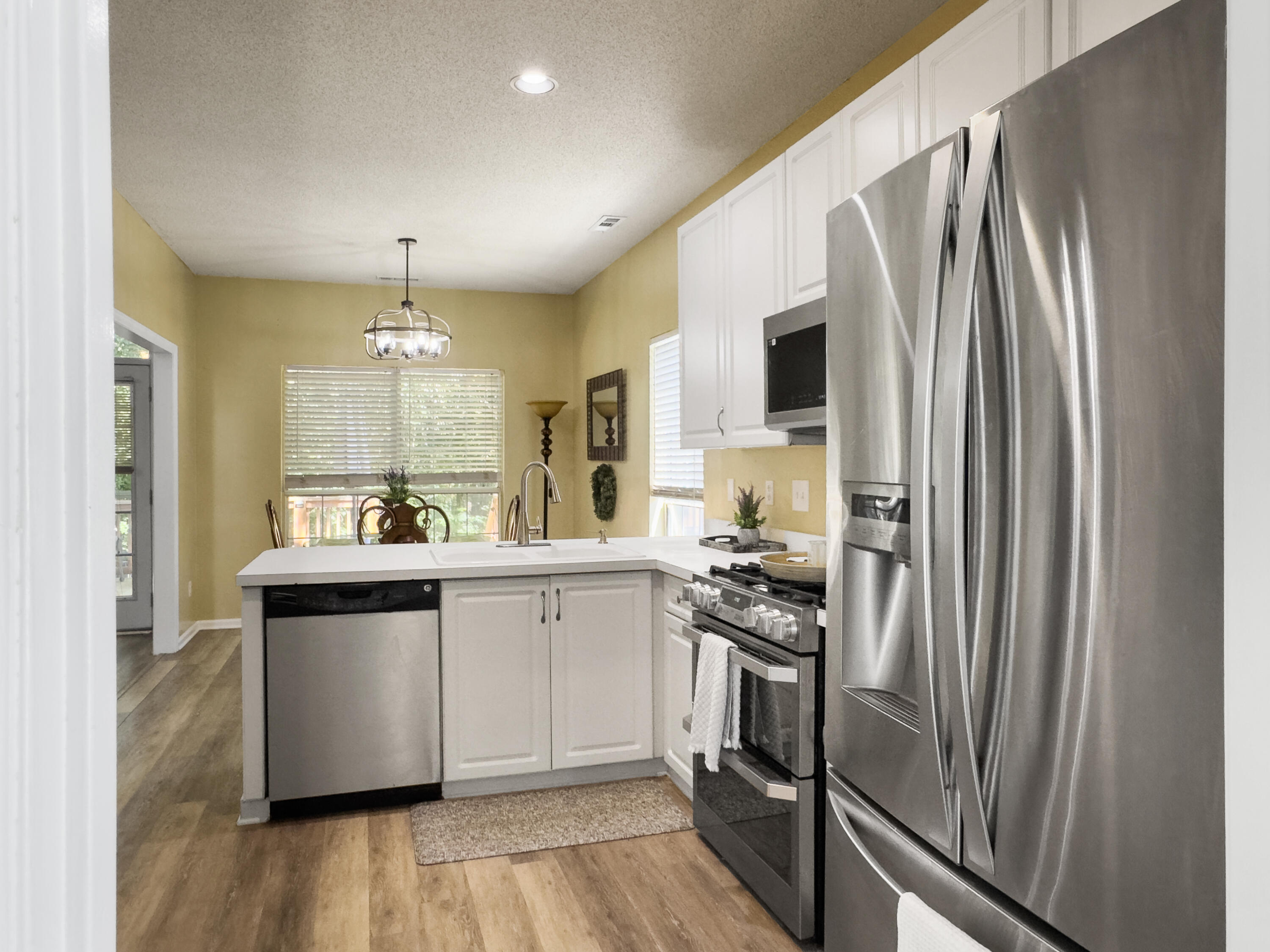 125 Stonehurst Drive