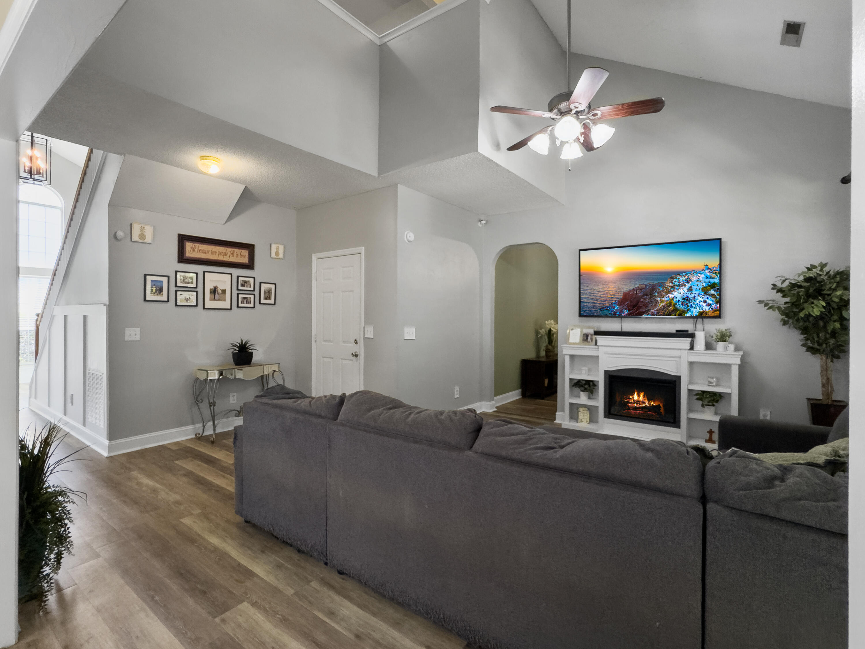 125 Stonehurst Drive