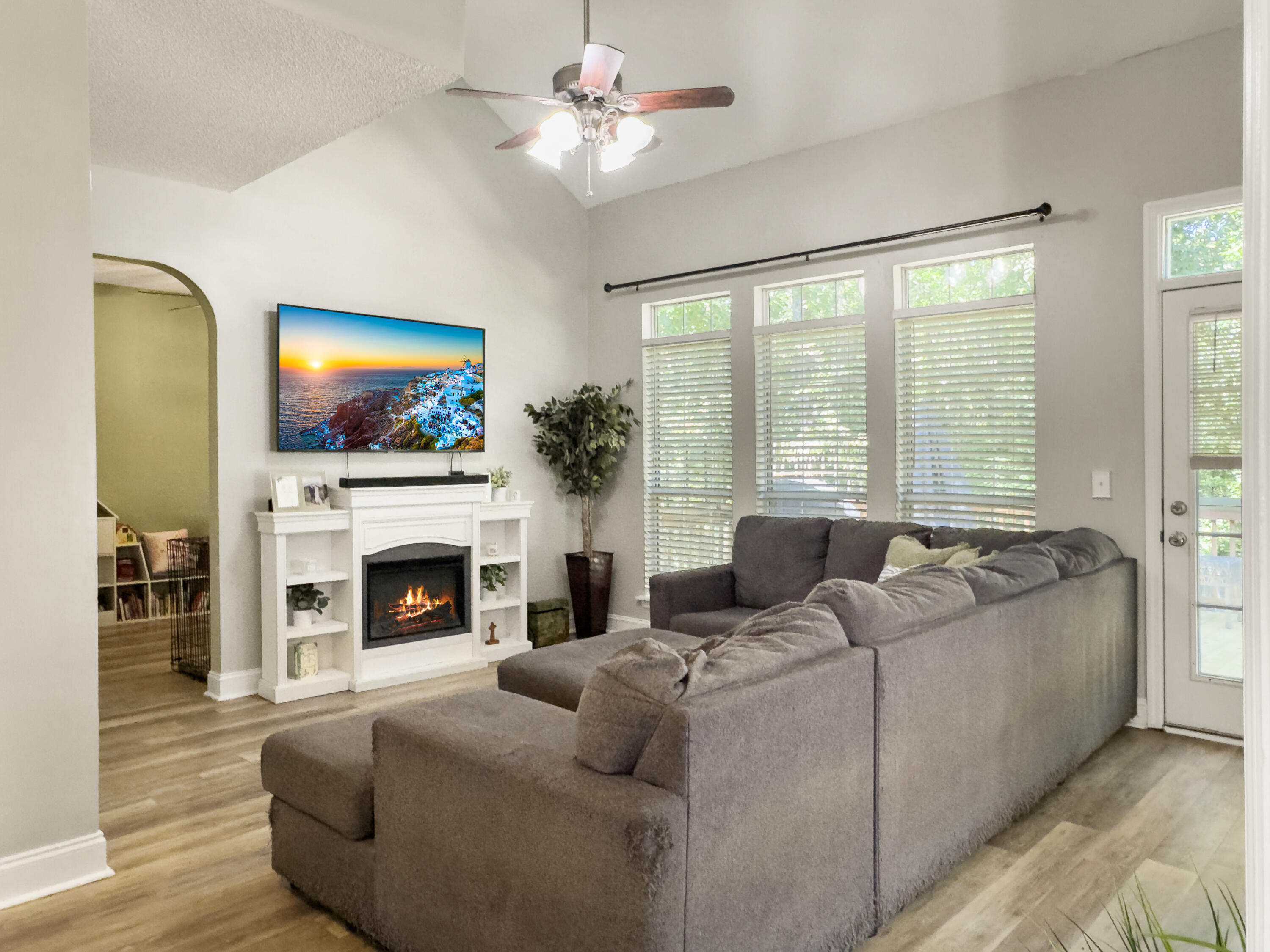 125 Stonehurst Drive