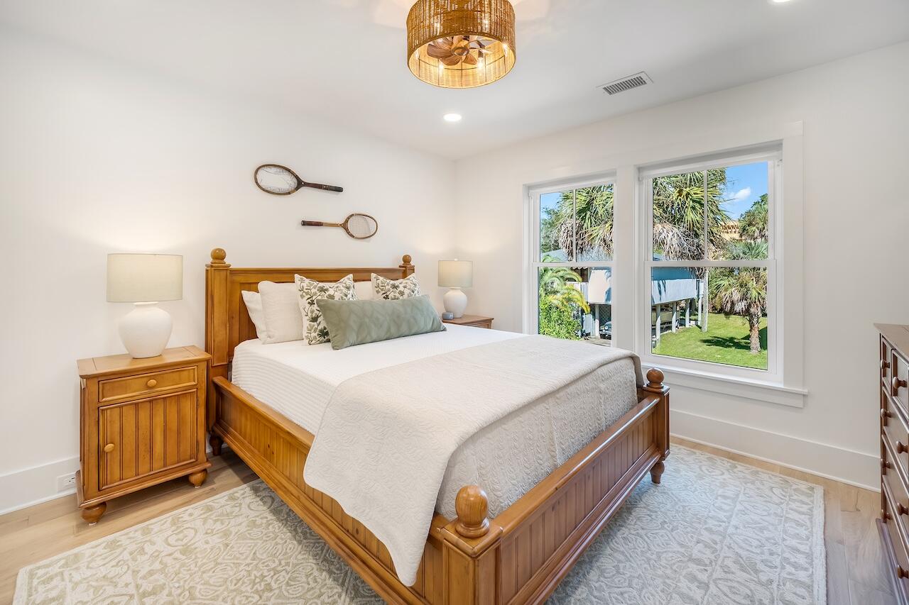 19 Sandcrab Court, Isle of Palms