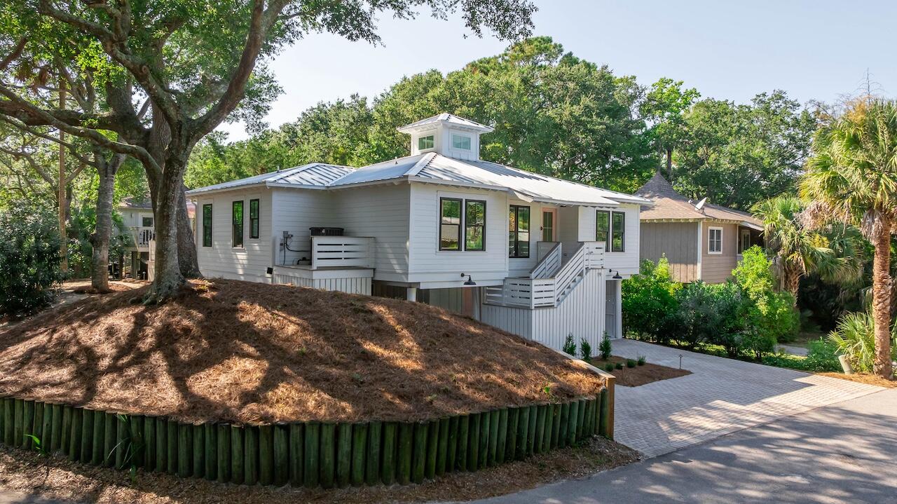 19 Sandcrab Court, Isle of Palms