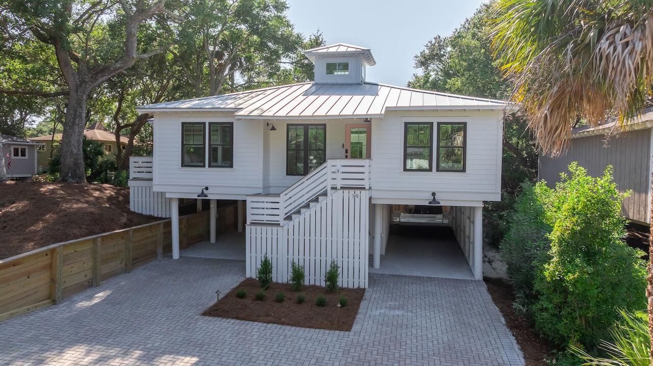 19 Sandcrab Court, Isle of Palms