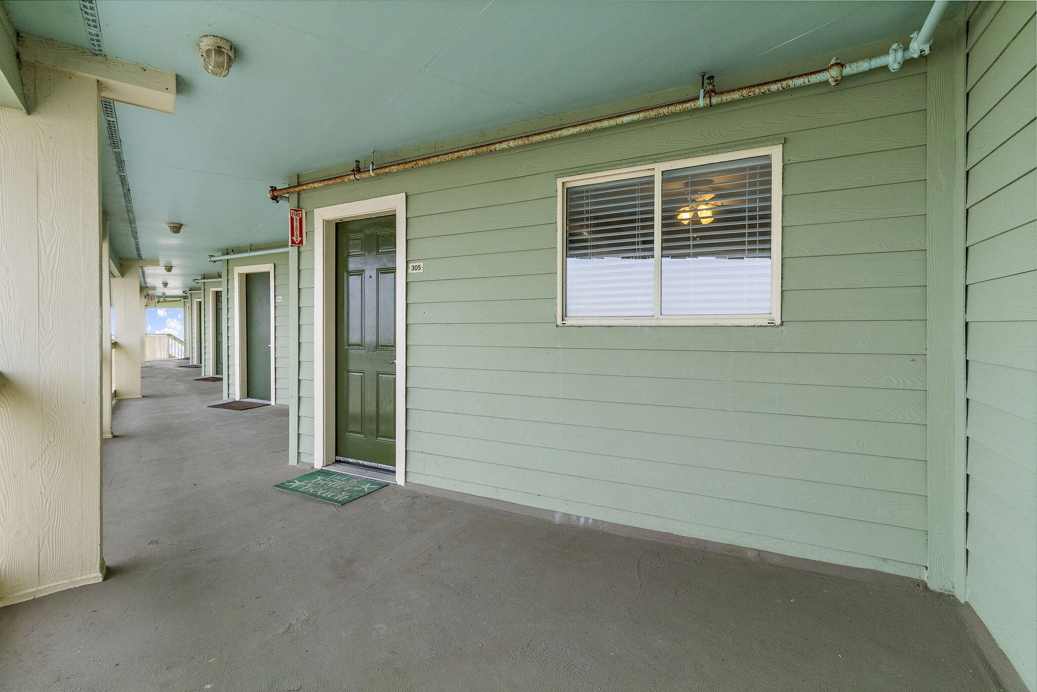 1300 Ocean Boulevard # 305