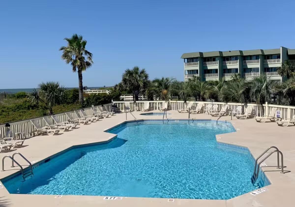 1300 Ocean Boulevard # 305