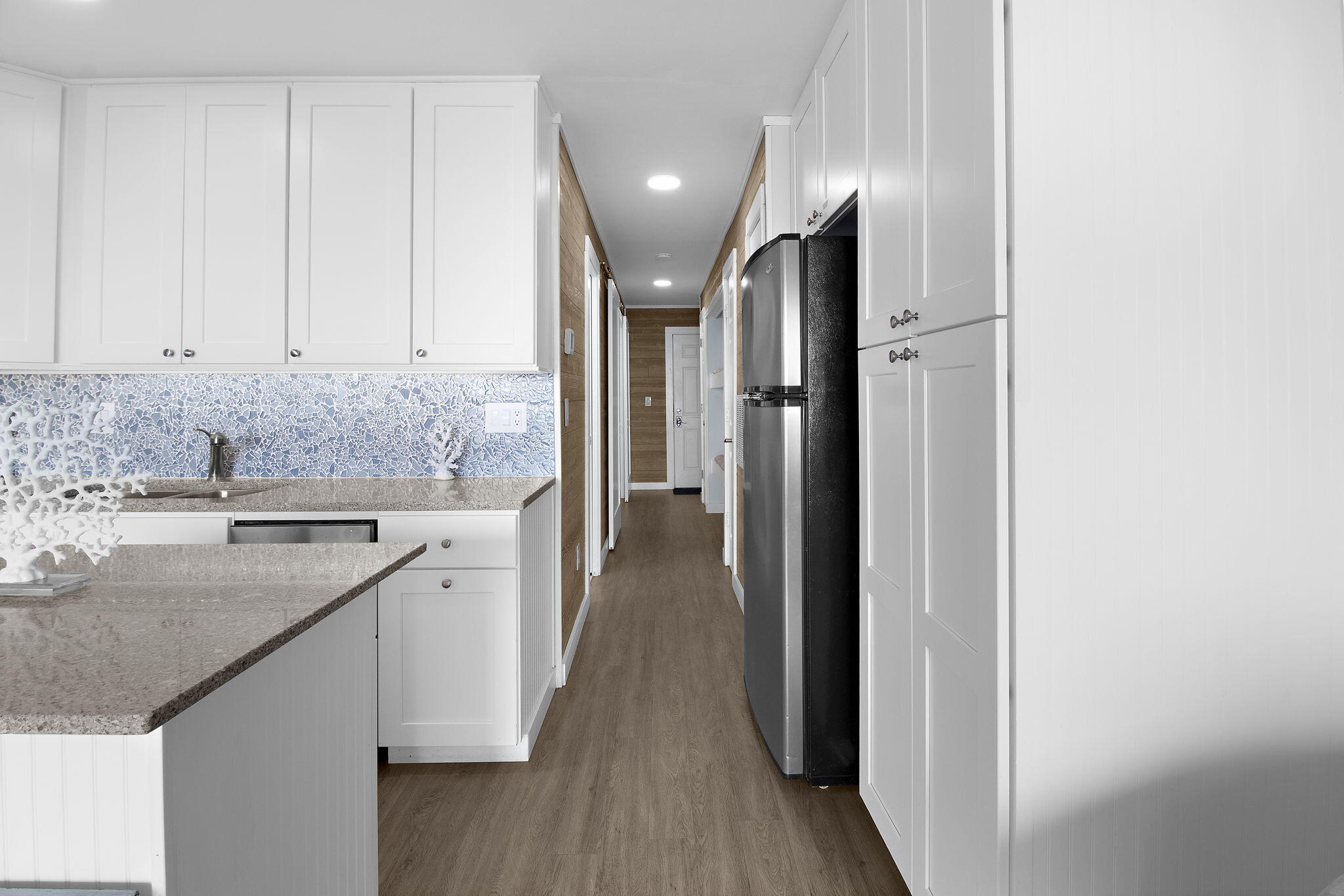 1300 Ocean Boulevard # 305