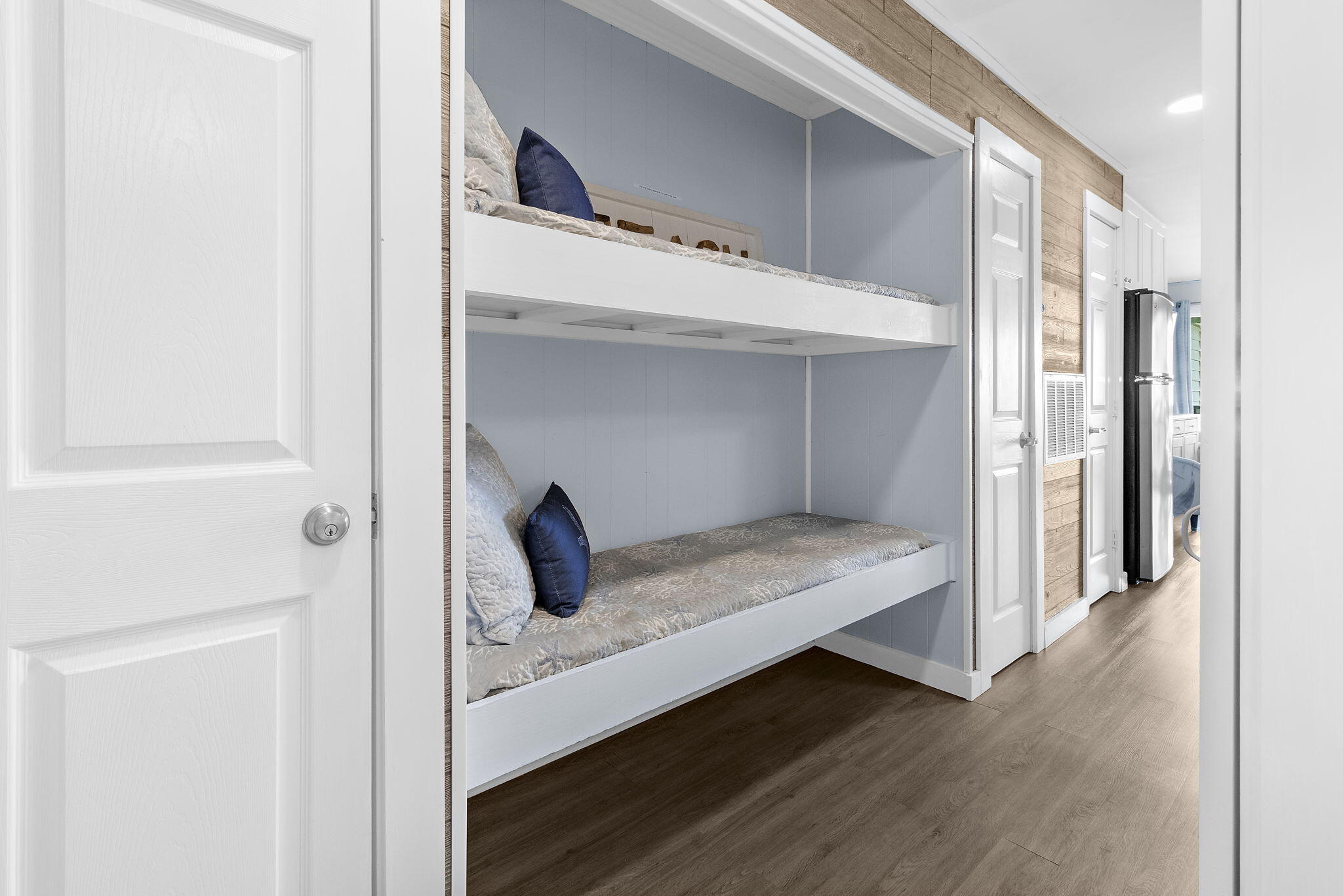 1300 Ocean Boulevard # 305